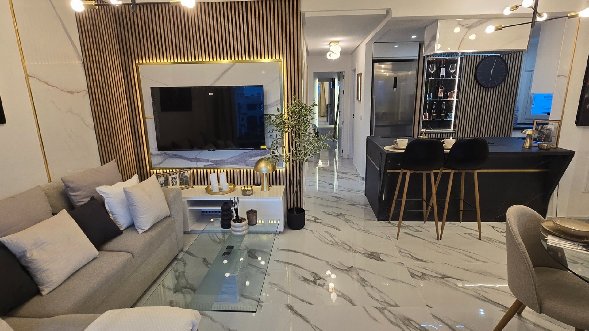 Resale - Wohnung Appartement -
Sucina