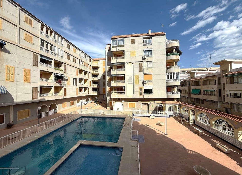 Resale - Wohnung Appartement -
Torrevieja - Acequion