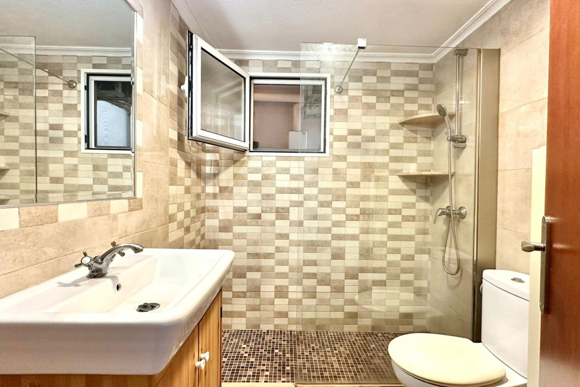 Resale - Wohnung / Appartement -
Torrevieja - Acequion