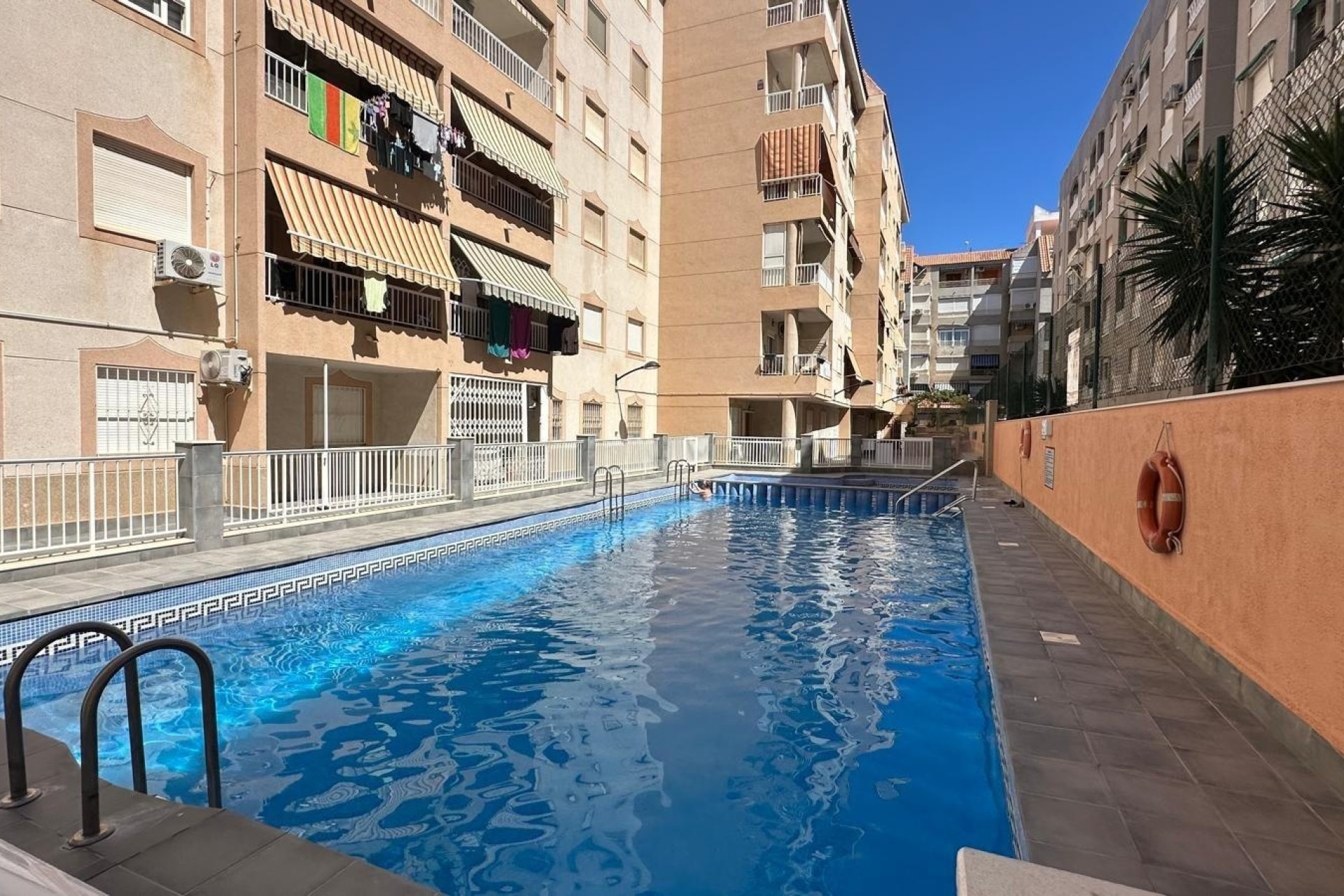 Resale - Wohnung / Appartement -
Torrevieja - Acequion