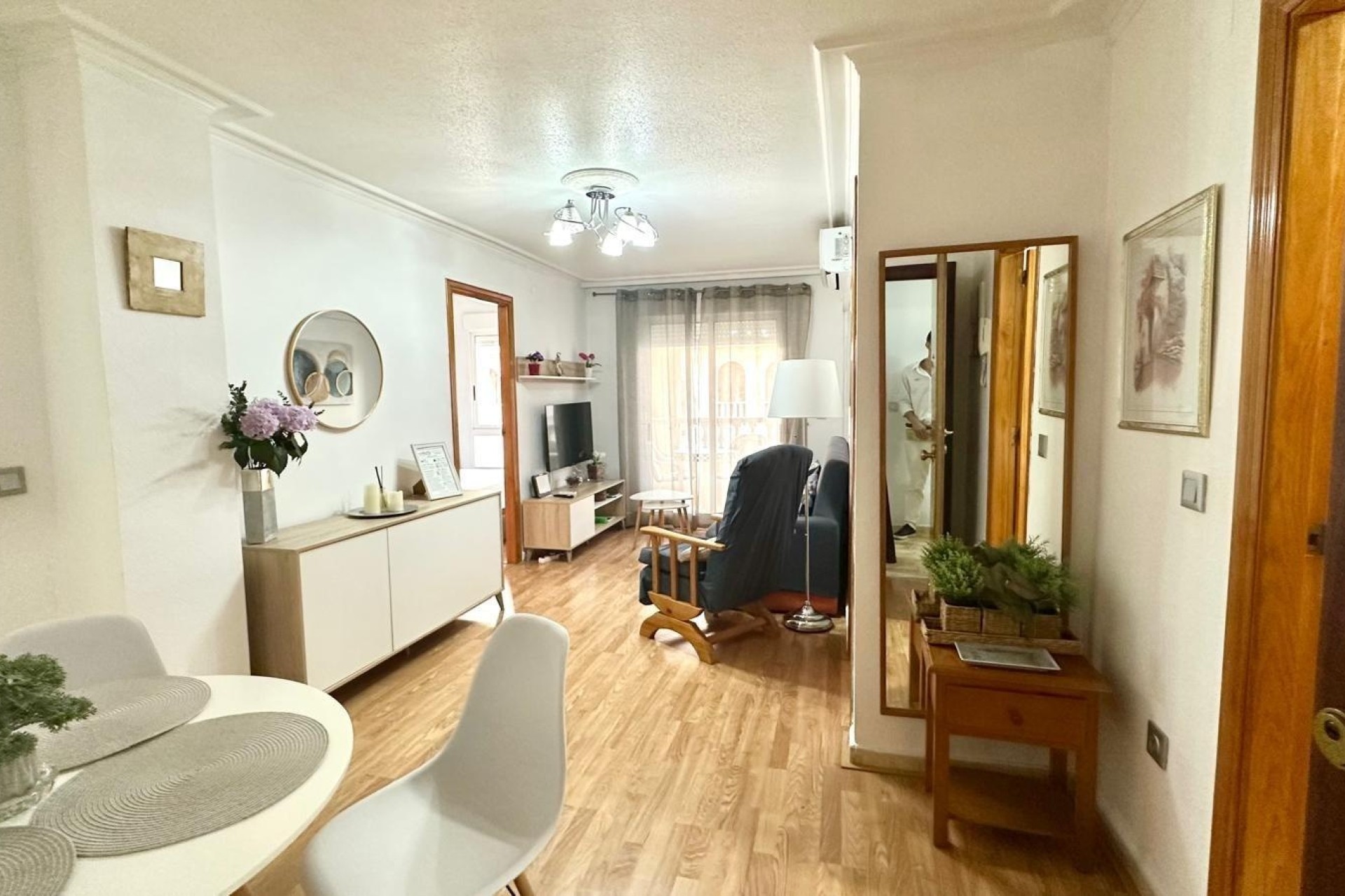 Resale - Wohnung / Appartement -
Torrevieja - Acequion