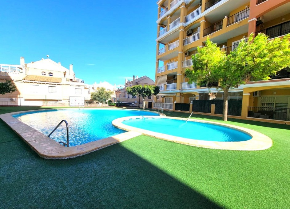 Resale - Wohnung Appartement -
Torrevieja - Aguas Nuevas