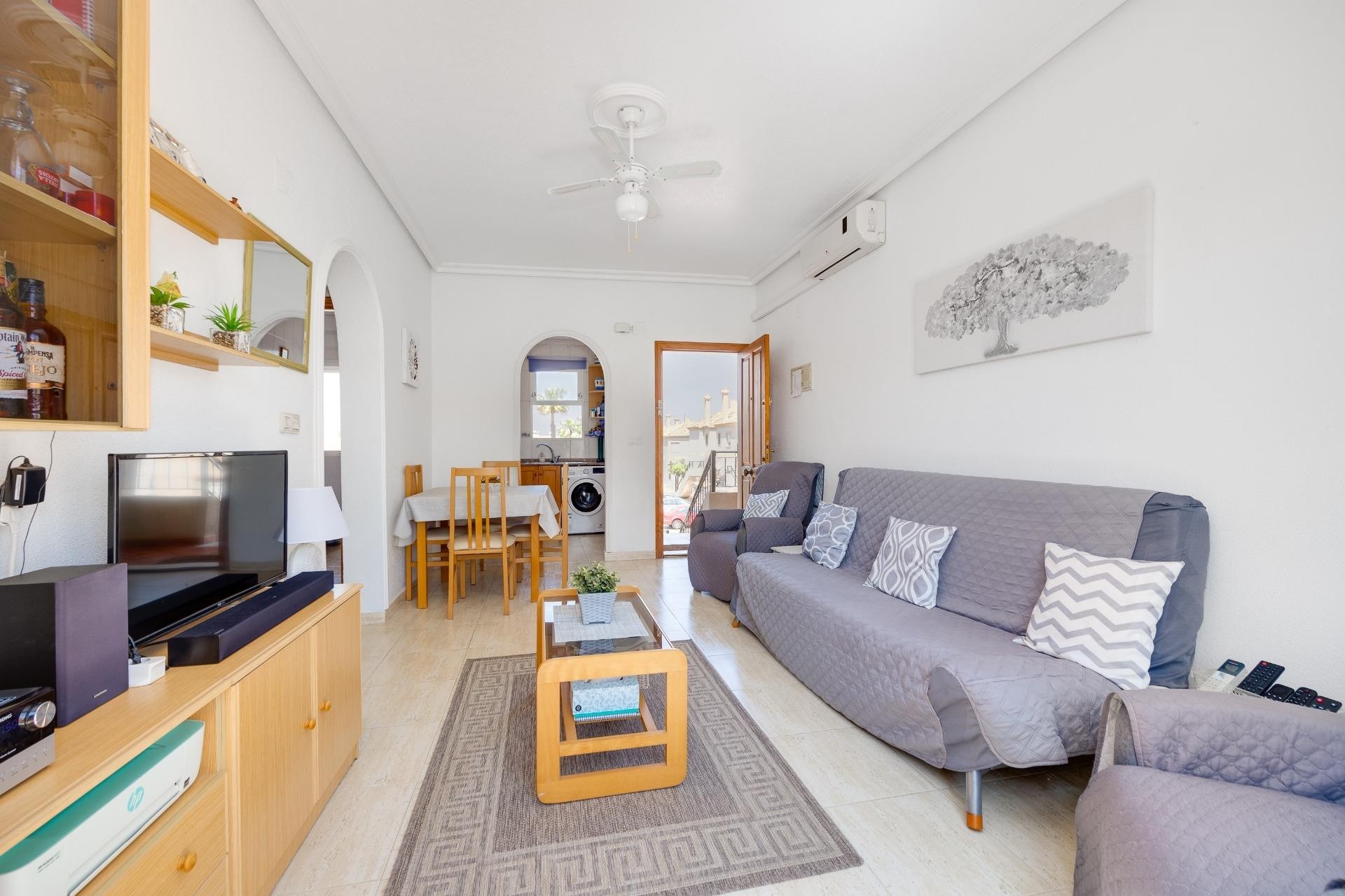 Resale - Wohnung / Appartement -
Torrevieja - Aguas Nuevas