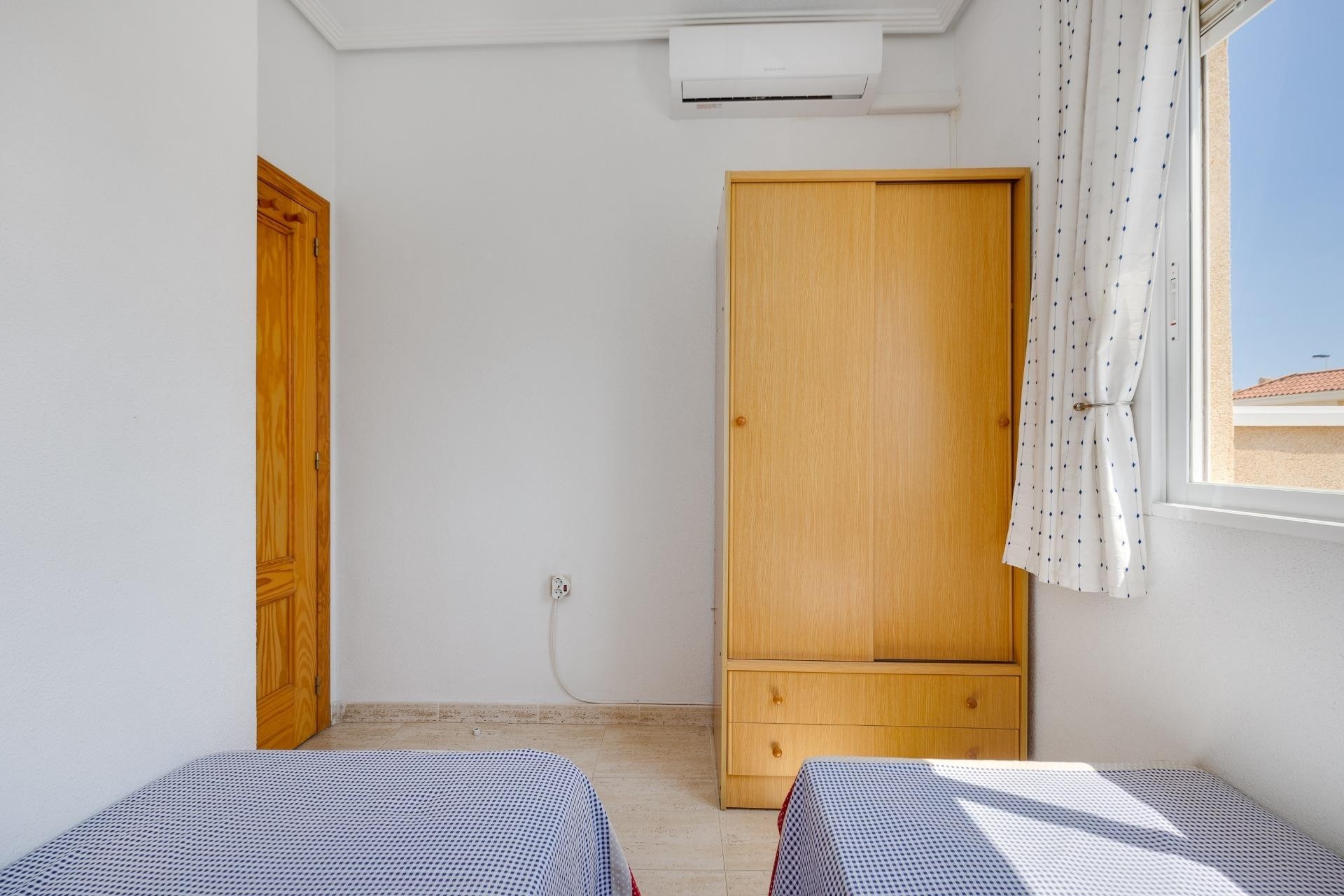 Resale - Wohnung / Appartement -
Torrevieja - Aguas Nuevas