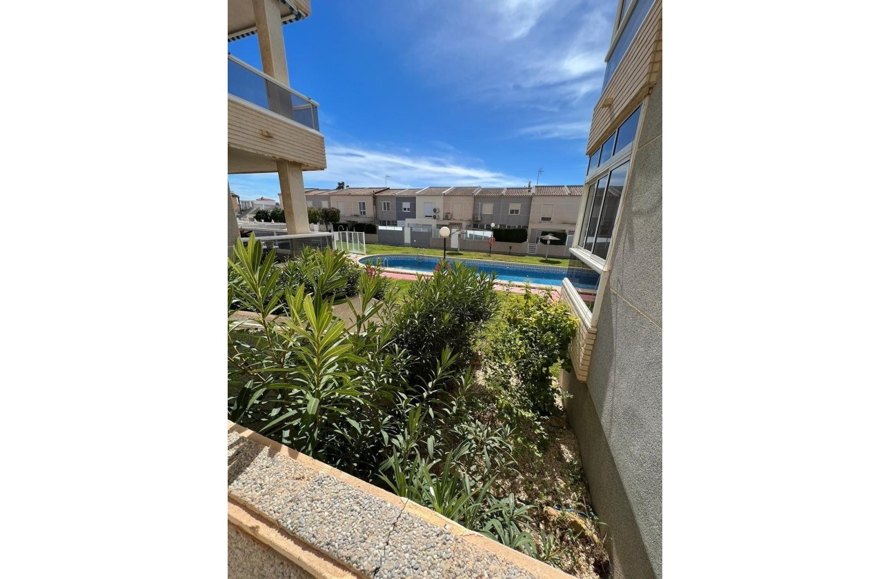 Resale - Wohnung / Appartement -
Torrevieja - Aguas Nuevas