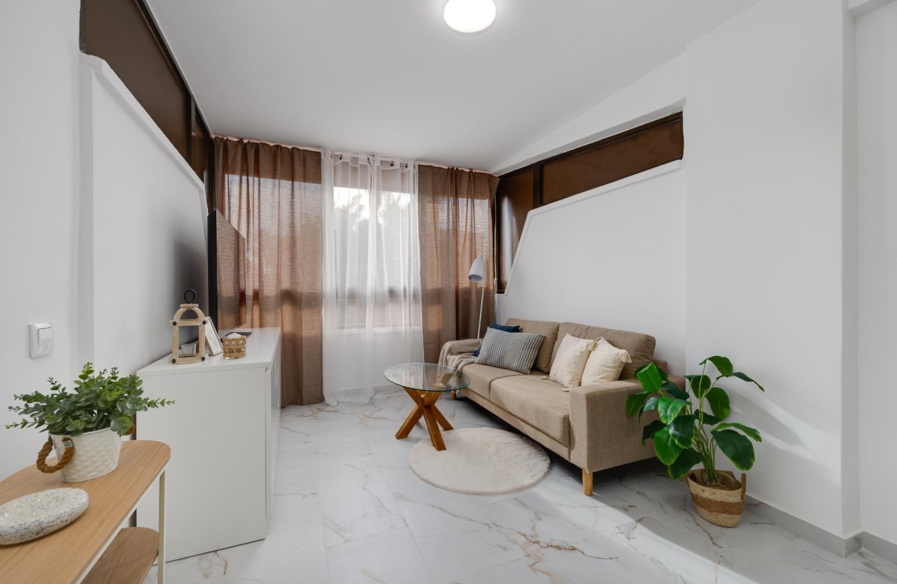 Resale - Wohnung / Appartement -
Torrevieja - Cabo cervera