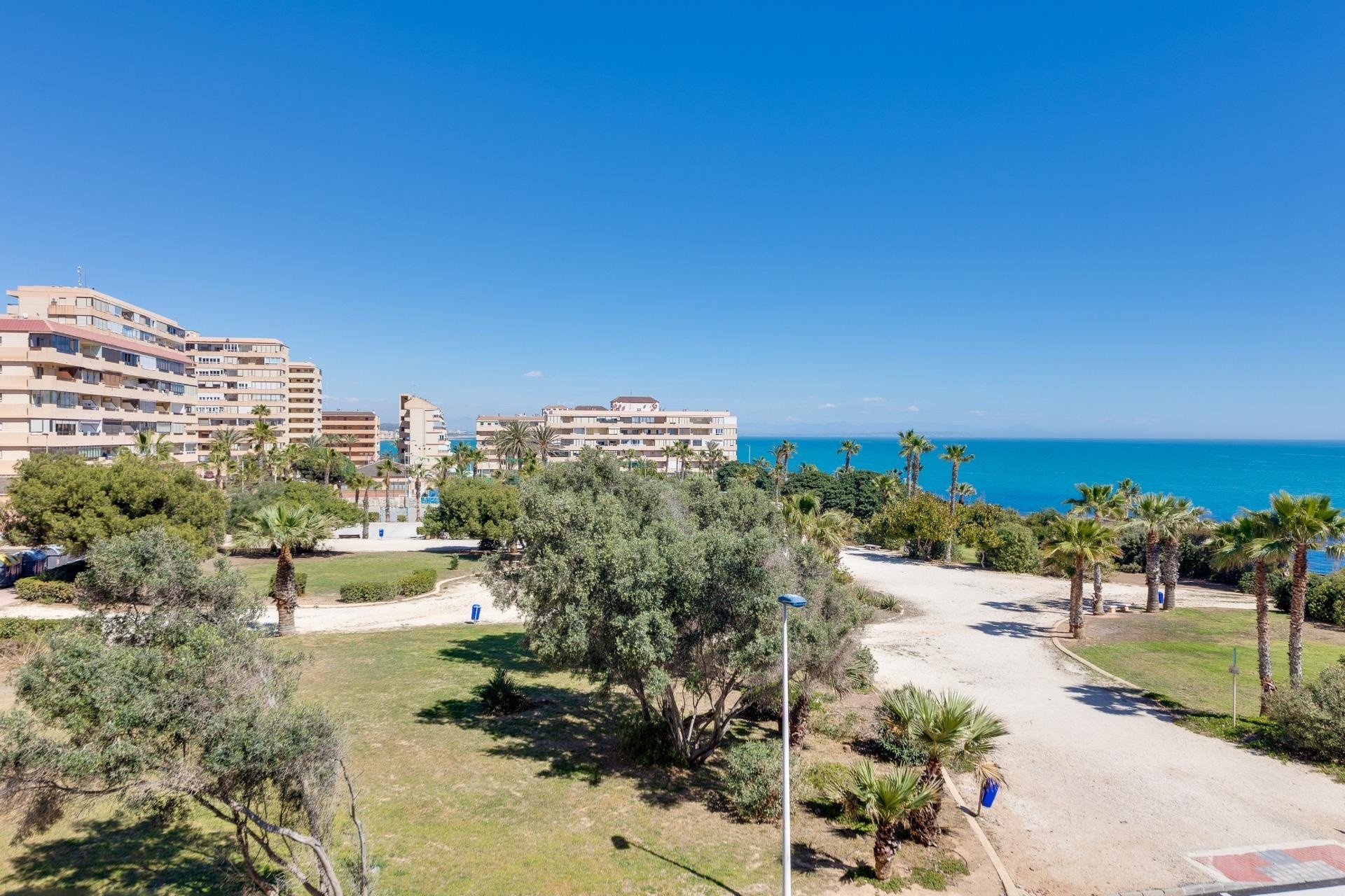 Resale - Wohnung / Appartement -
Torrevieja - Cabo cervera