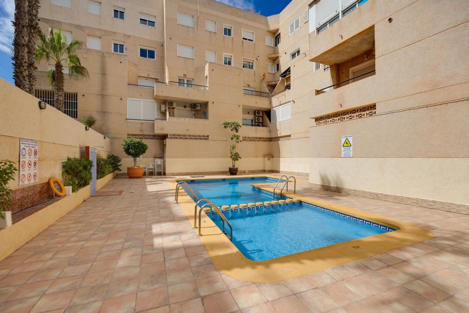 Resale - Wohnung / Appartement -
Torrevieja - Cabo cervera
