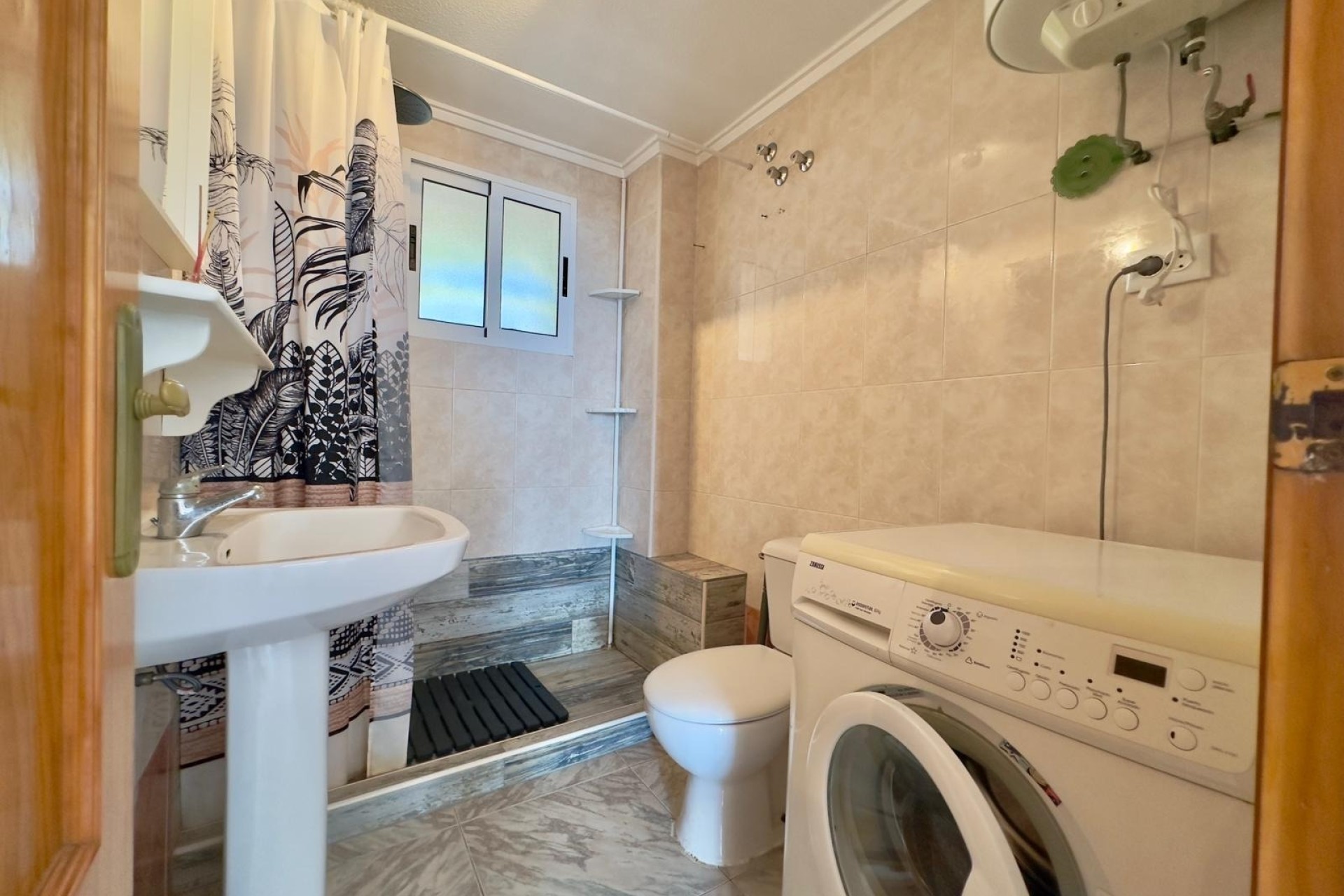 Resale - Wohnung / Appartement -
Torrevieja - Cabo Cervera