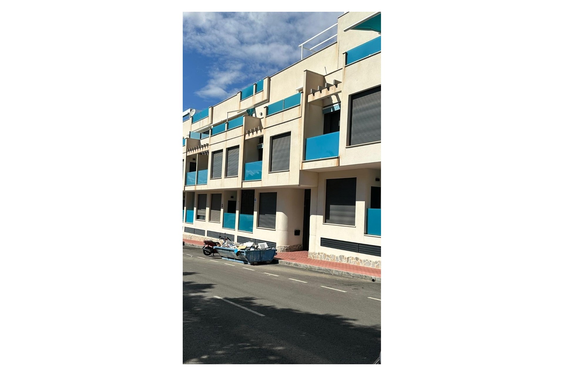 Resale - Wohnung / Appartement -
Torrevieja - Calas Blancas