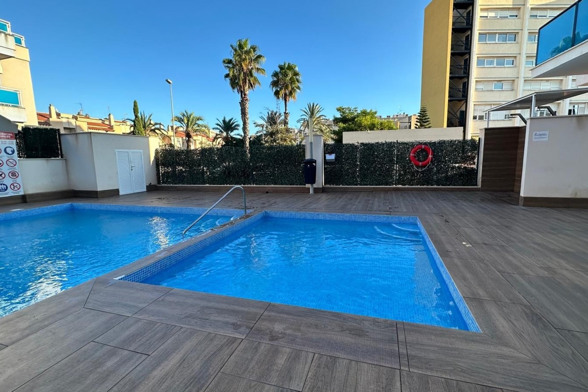Resale - Wohnung / Appartement -
Torrevieja - Calas Blancas
