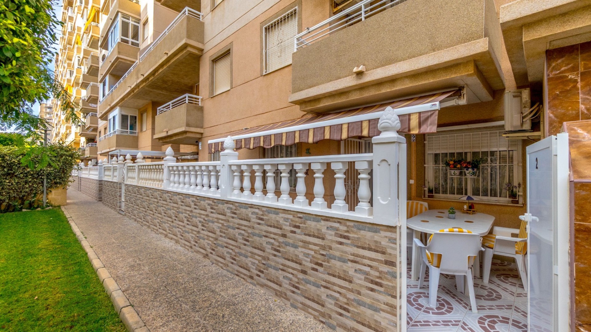 Resale - Wohnung Appartement -
Torrevieja - Center