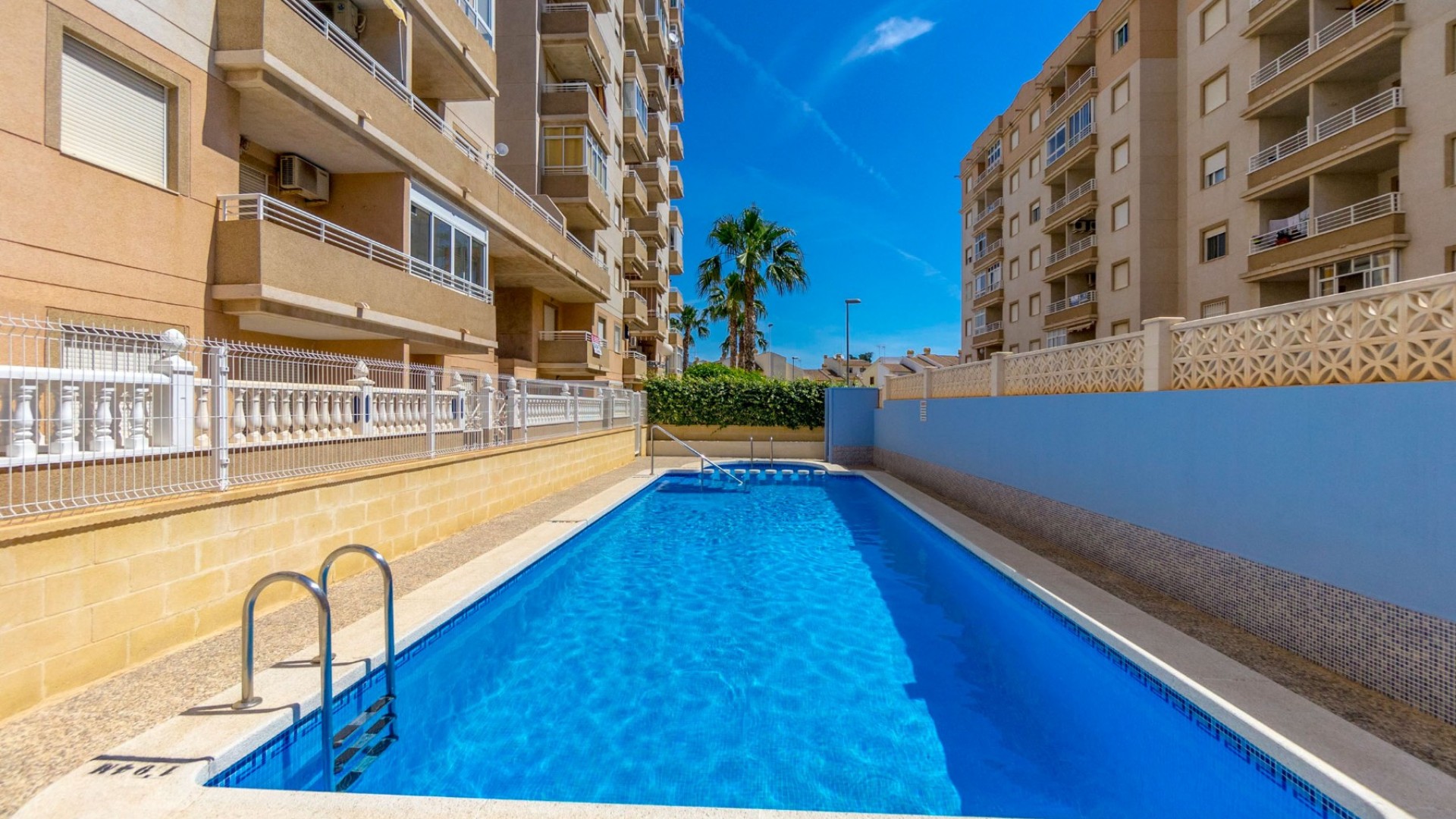 Resale - Wohnung Appartement -
Torrevieja - Center