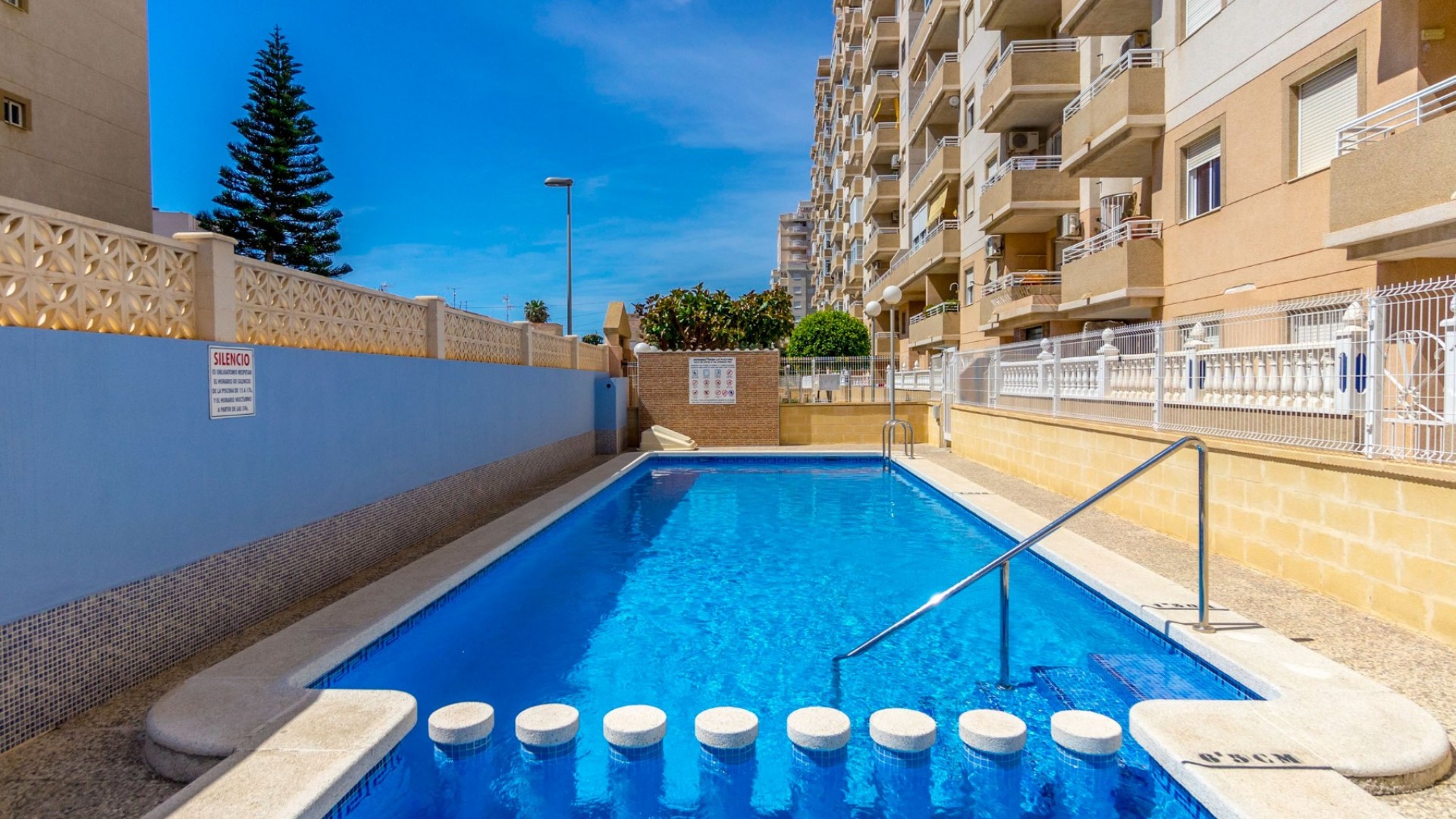 Resale - Wohnung Appartement -
Torrevieja - Center