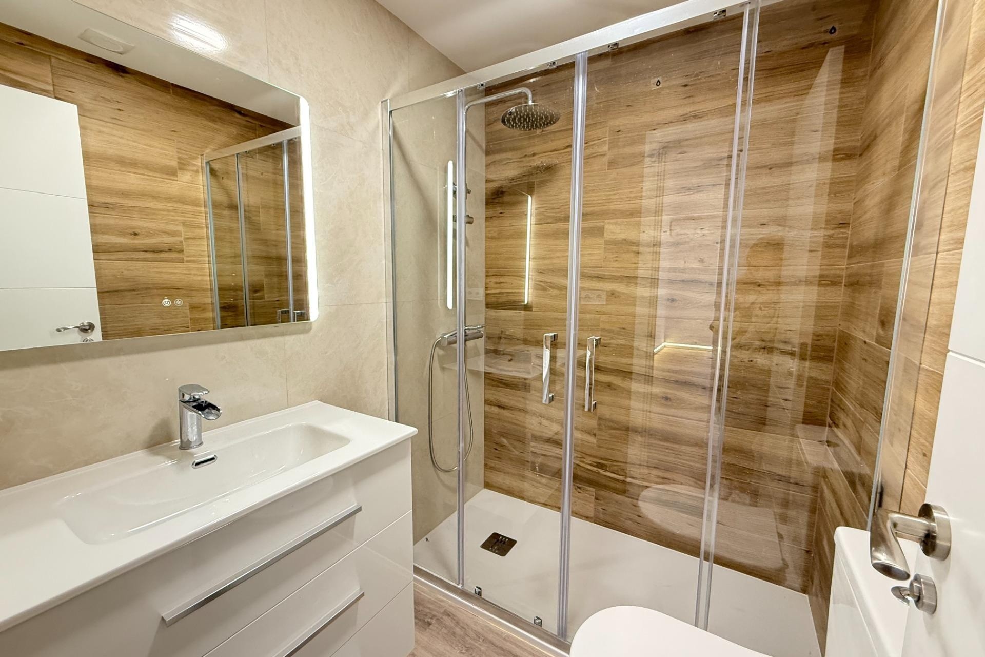 Resale - Wohnung Appartement -
Torrevieja - Center