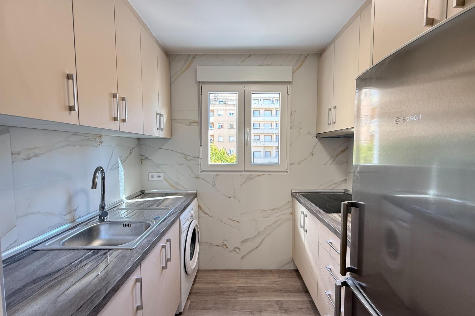 Resale - Wohnung Appartement -
Torrevieja - Center