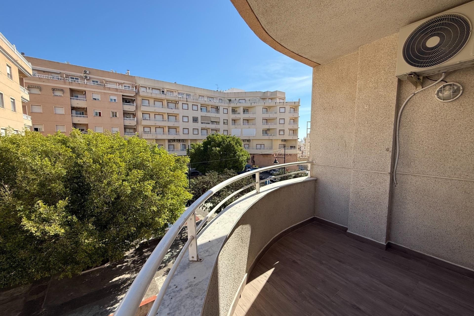 Resale - Wohnung Appartement -
Torrevieja - Center