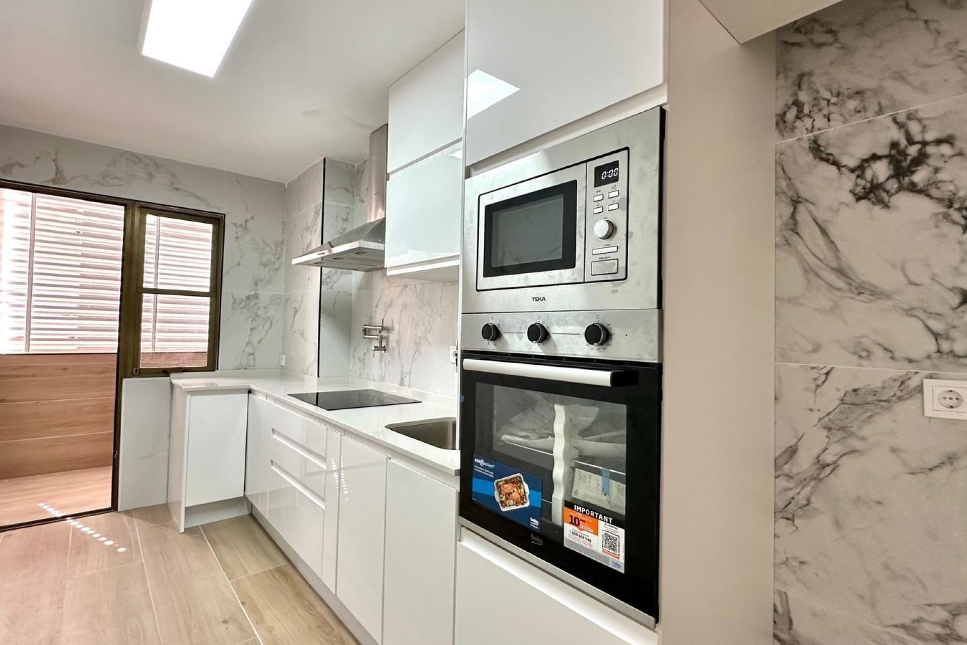 Resale - Wohnung / Appartement -
Torrevieja - Center