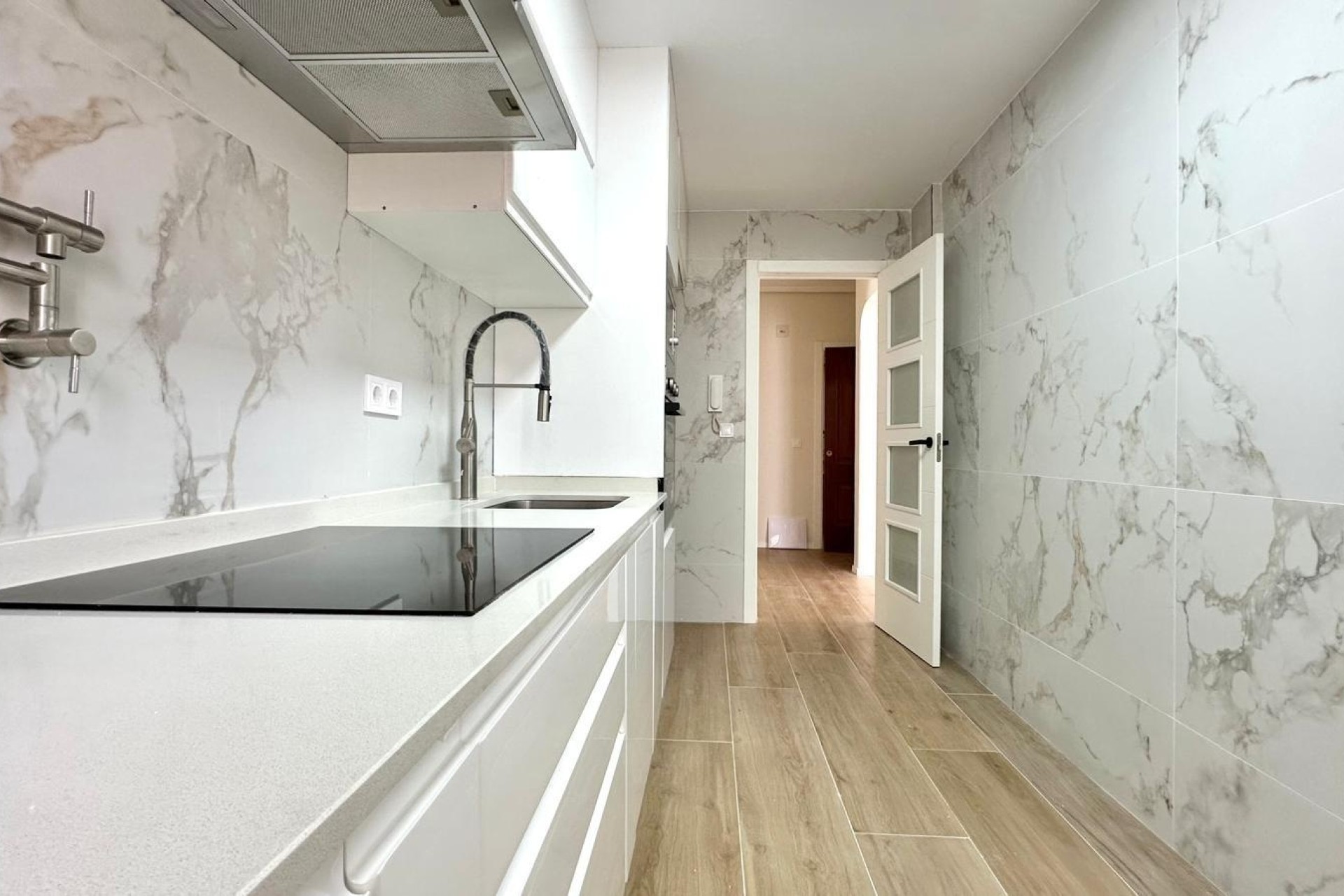 Resale - Wohnung / Appartement -
Torrevieja - Center