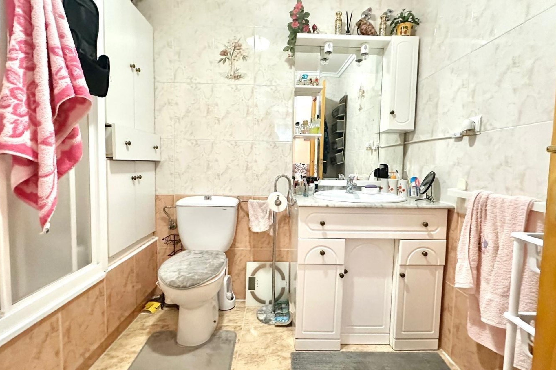 Resale - Wohnung / Appartement -
Torrevieja - Center