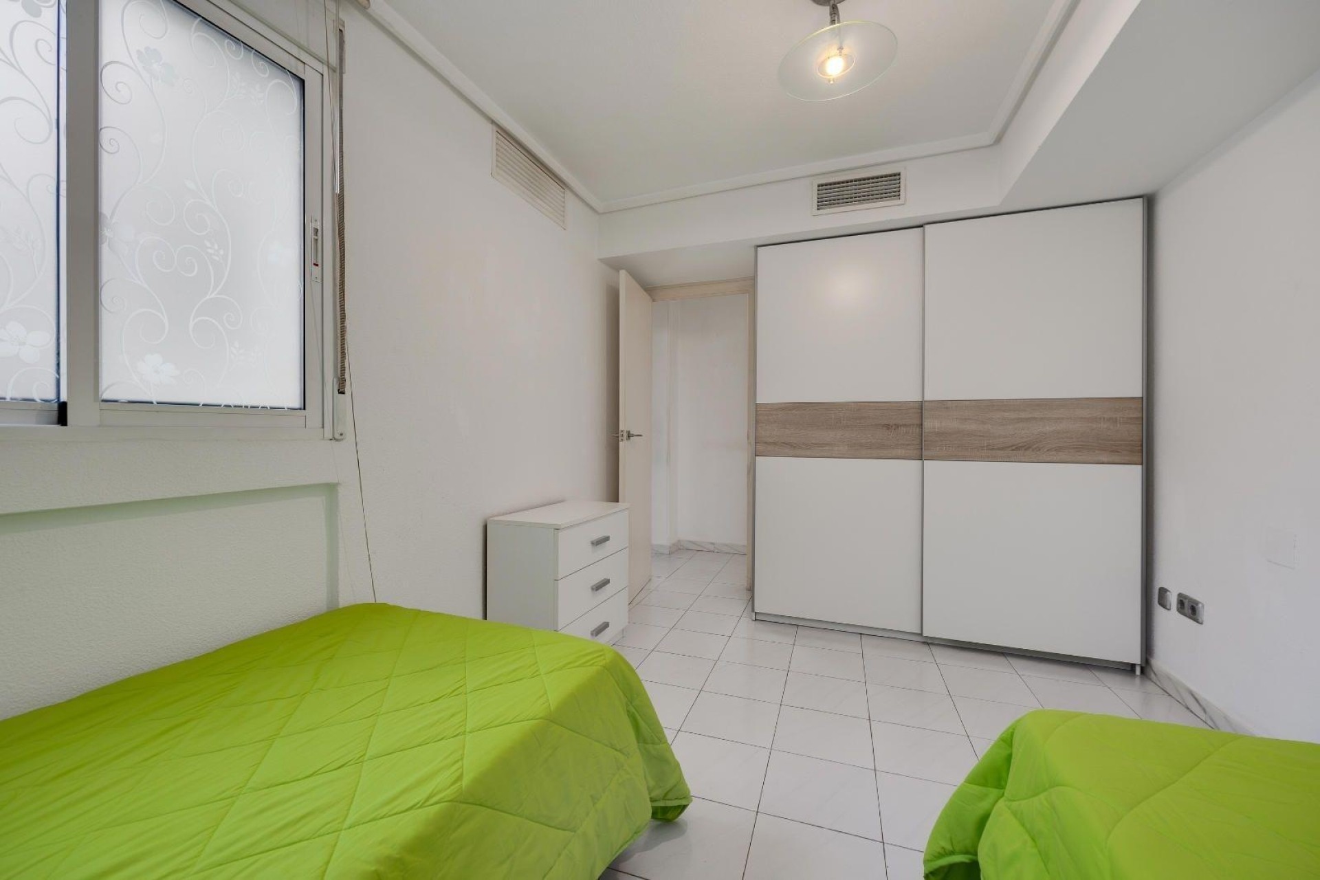 Resale - Wohnung / Appartement -
Torrevieja - Center