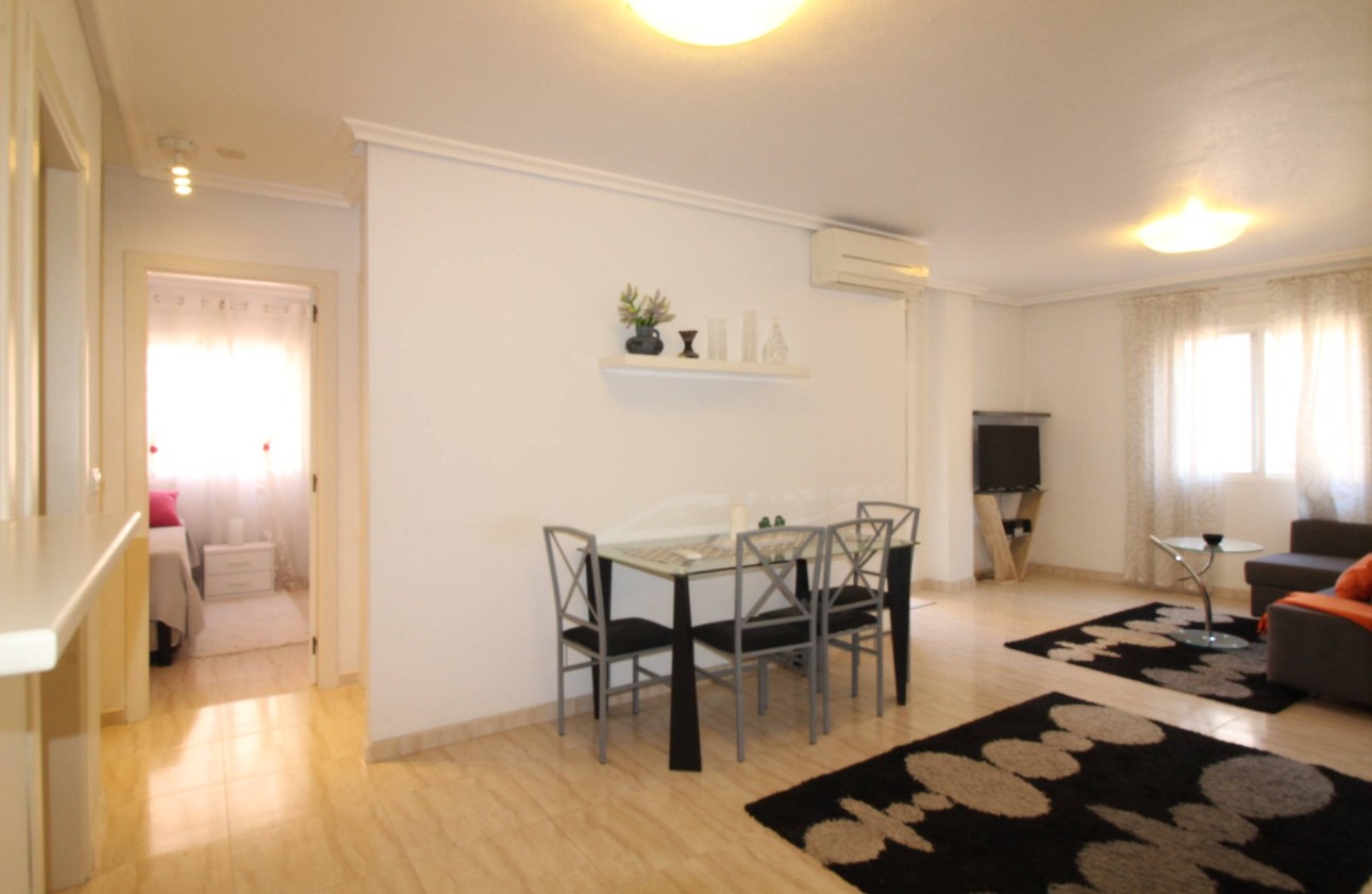 Resale - Wohnung / Appartement -
Torrevieja - Center