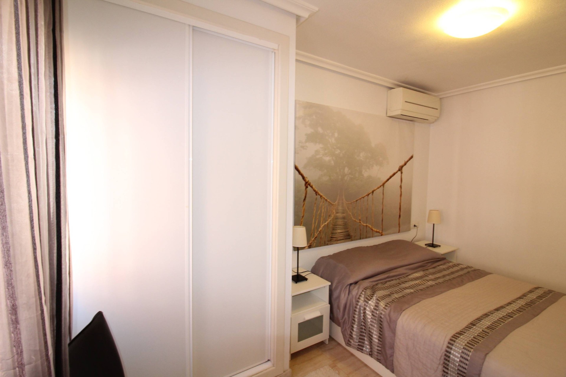 Resale - Wohnung / Appartement -
Torrevieja - Center