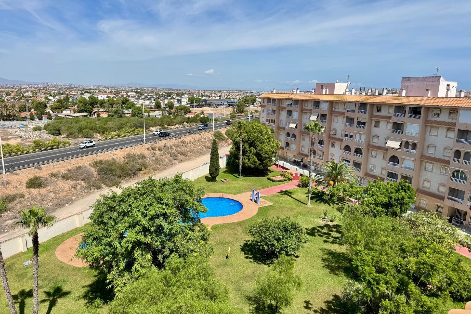 Resale - Wohnung / Appartement -
Torrevieja - Center