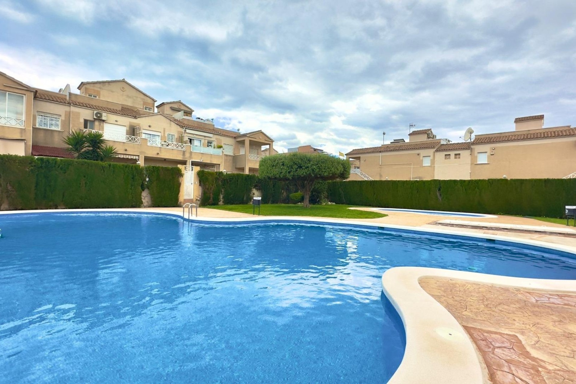 Resale - Wohnung / Appartement -
Torrevieja - Center