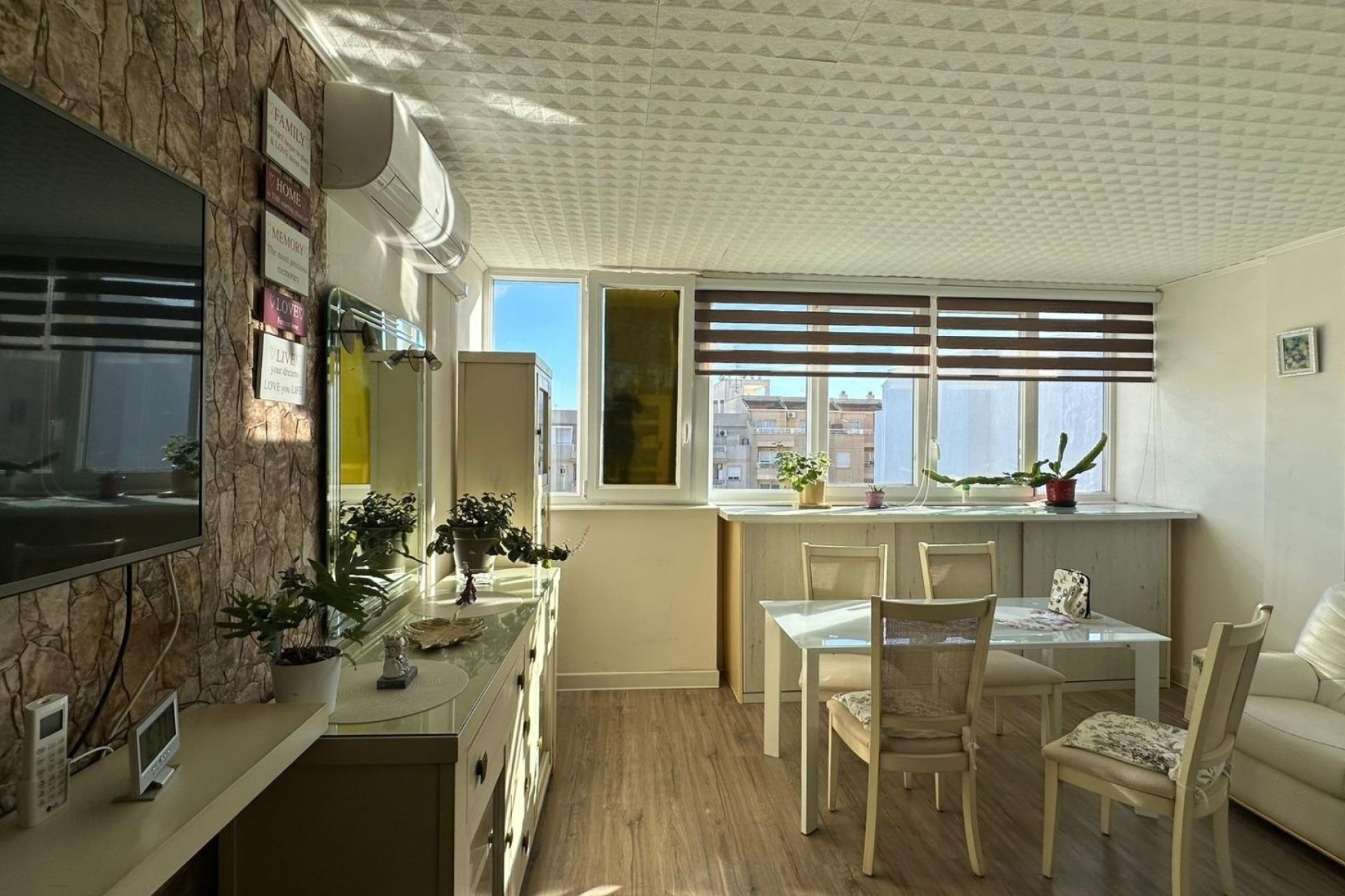 Resale - Wohnung / Appartement -
Torrevieja - Center
