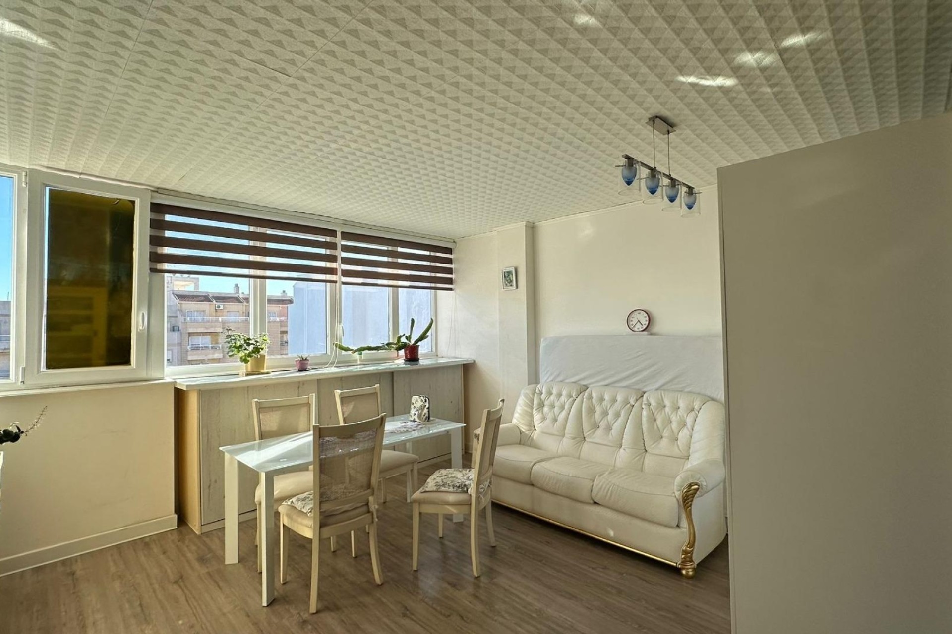 Resale - Wohnung / Appartement -
Torrevieja - Center