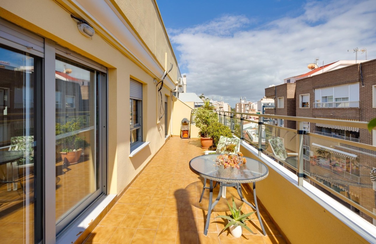Resale - Wohnung / Appartement -
Torrevieja - Center