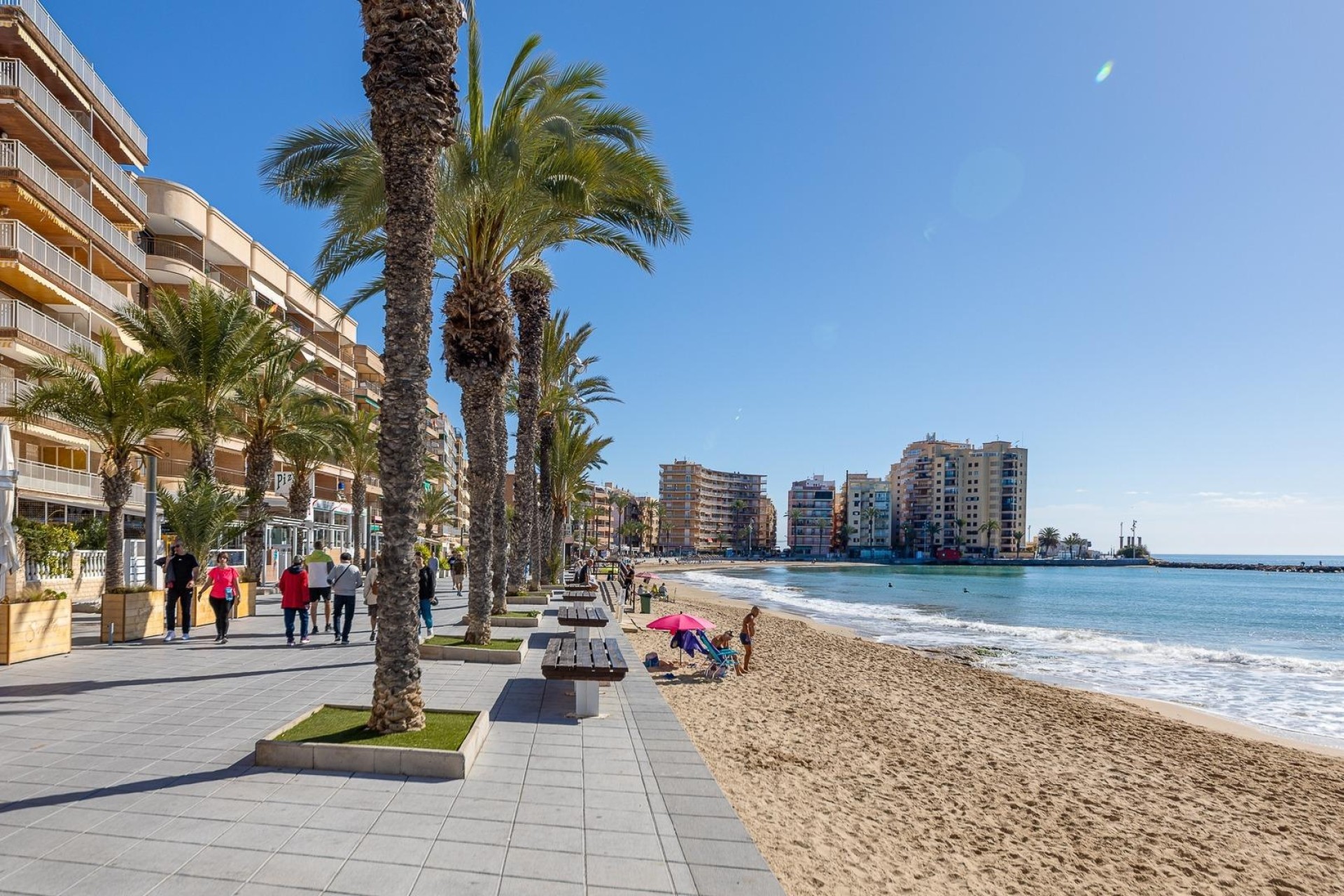 Resale - Wohnung / Appartement -
Torrevieja - Center