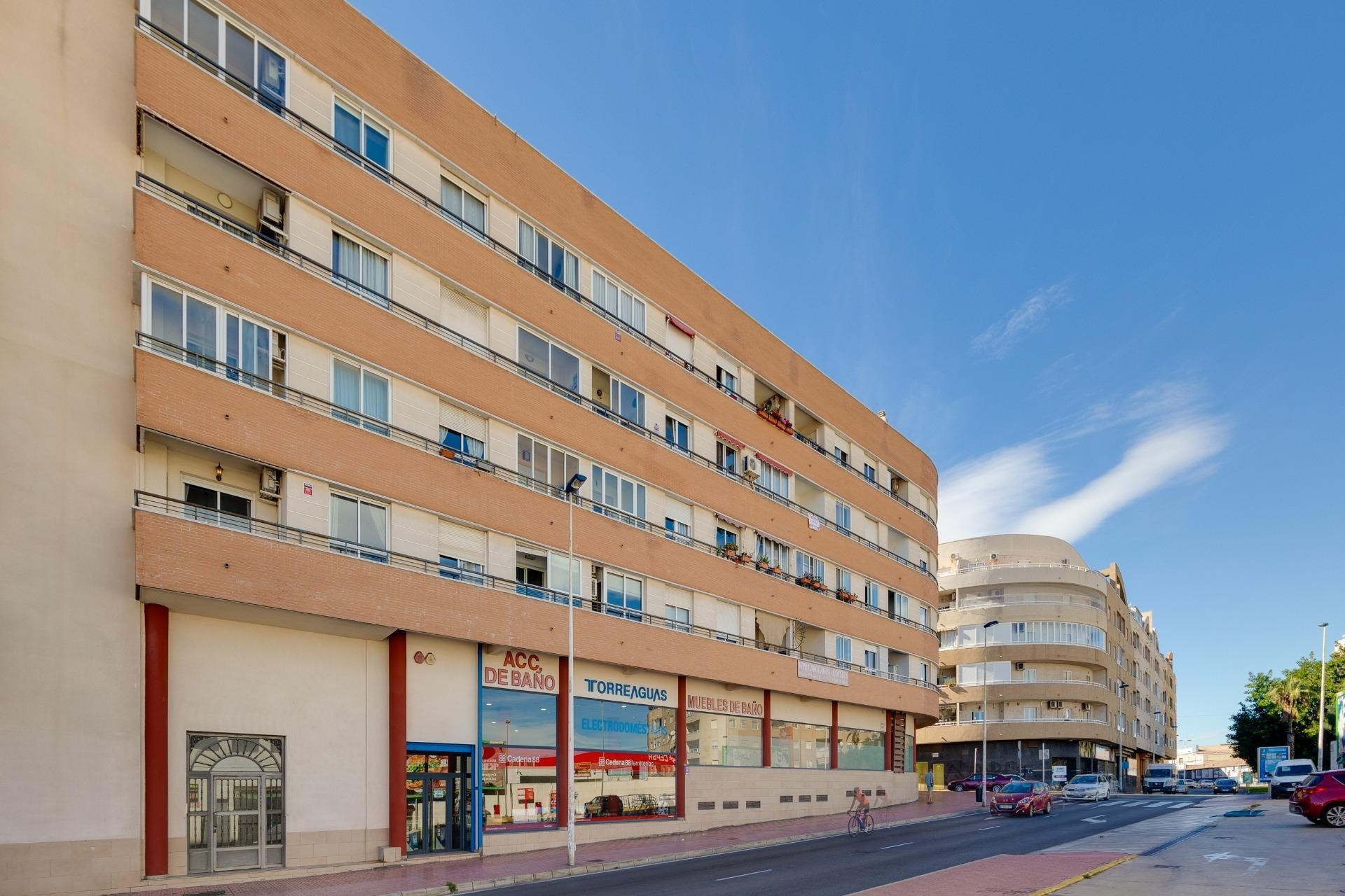 Resale - Wohnung / Appartement -
Torrevieja - Center