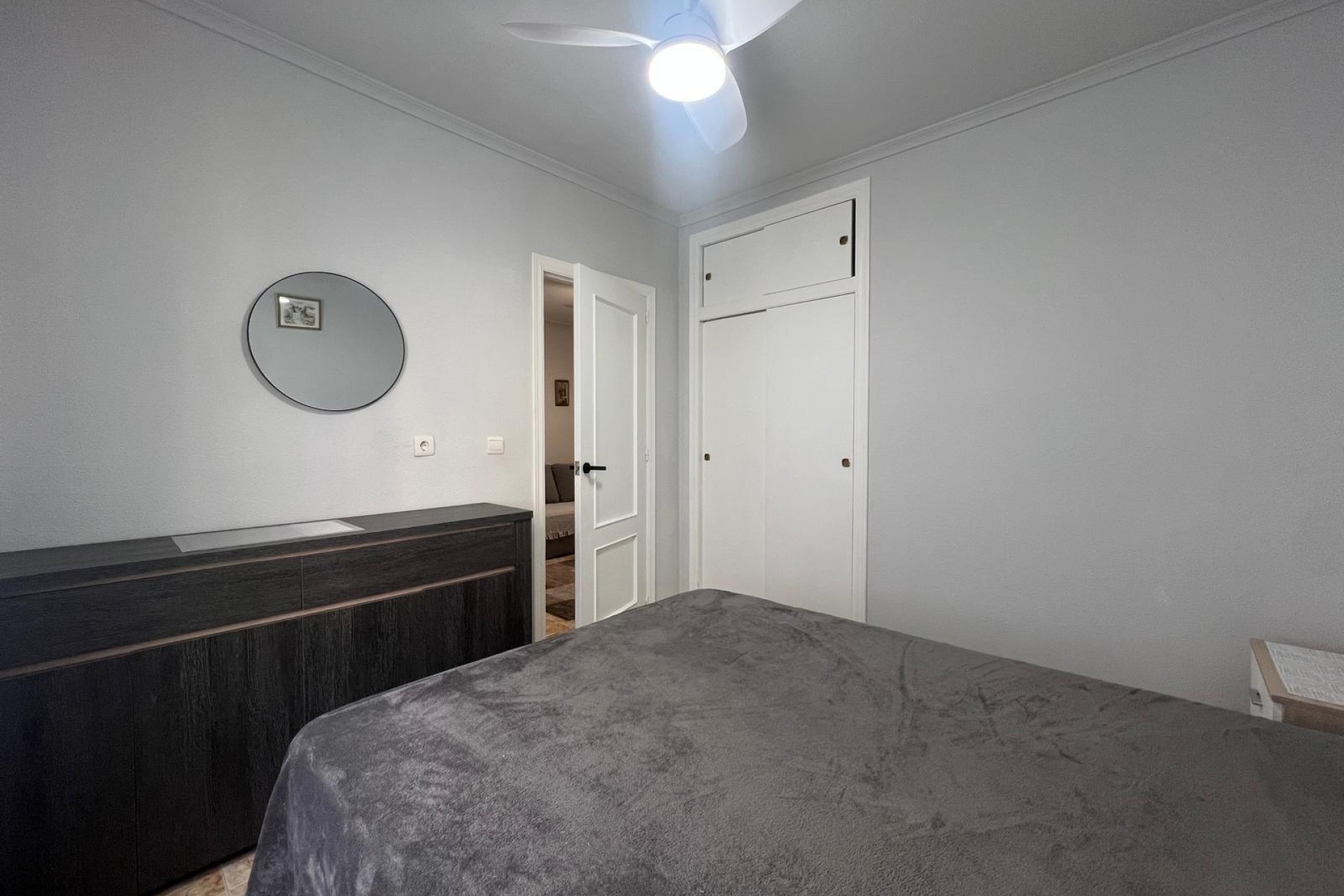 Resale - Wohnung / Appartement -
Torrevieja - Center