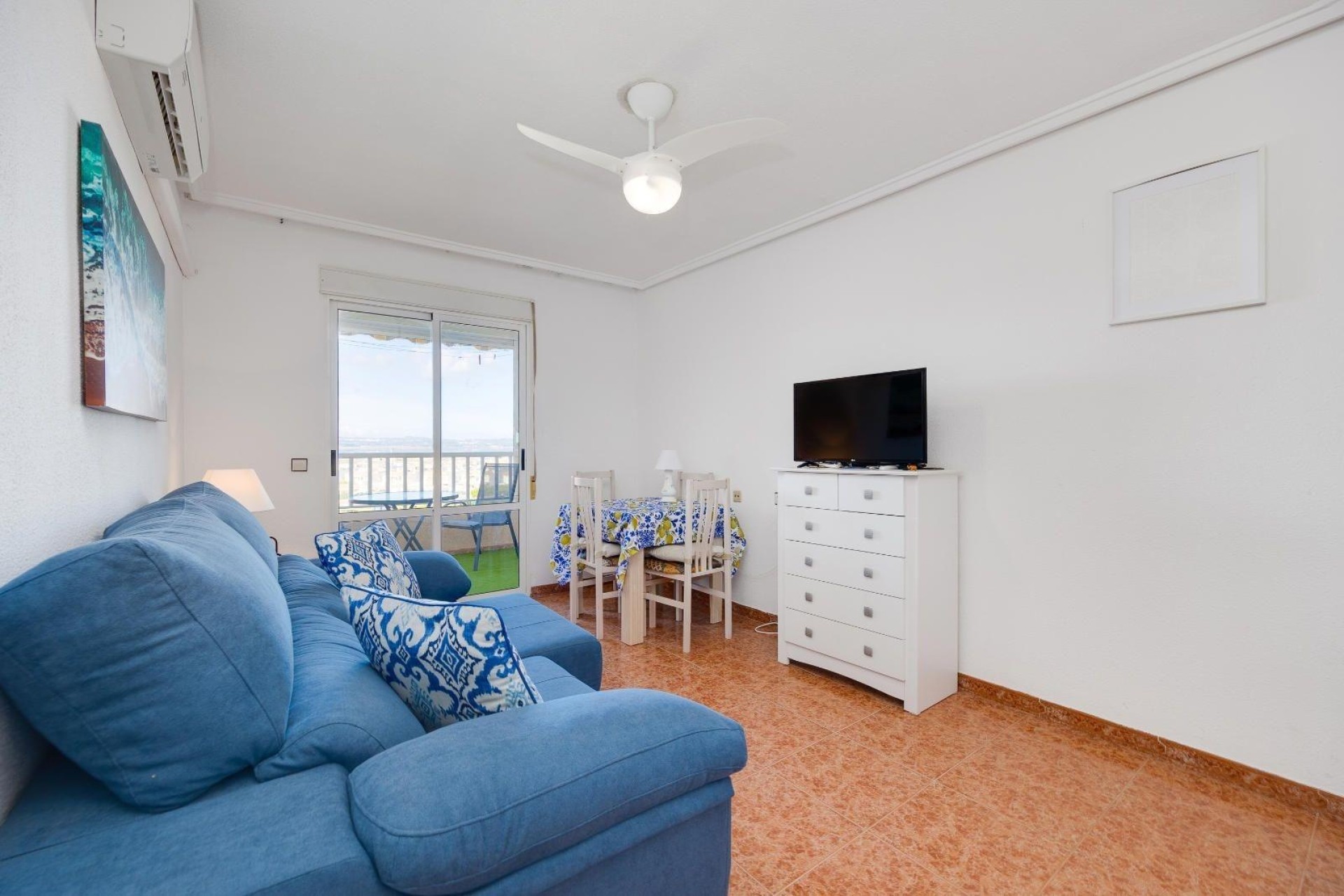 Resale - Wohnung / Appartement -
Torrevieja - Center