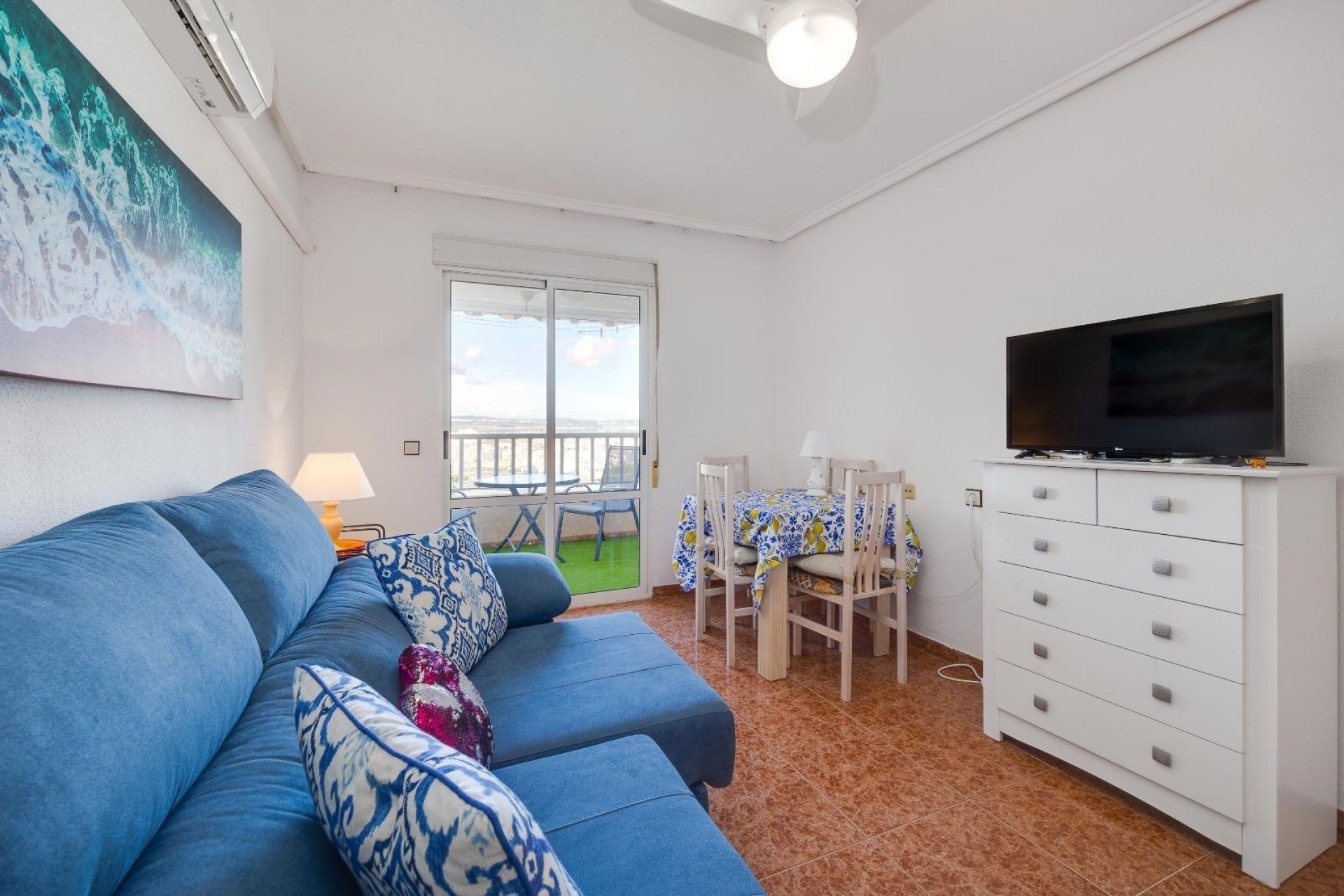 Resale - Wohnung / Appartement -
Torrevieja - Center
