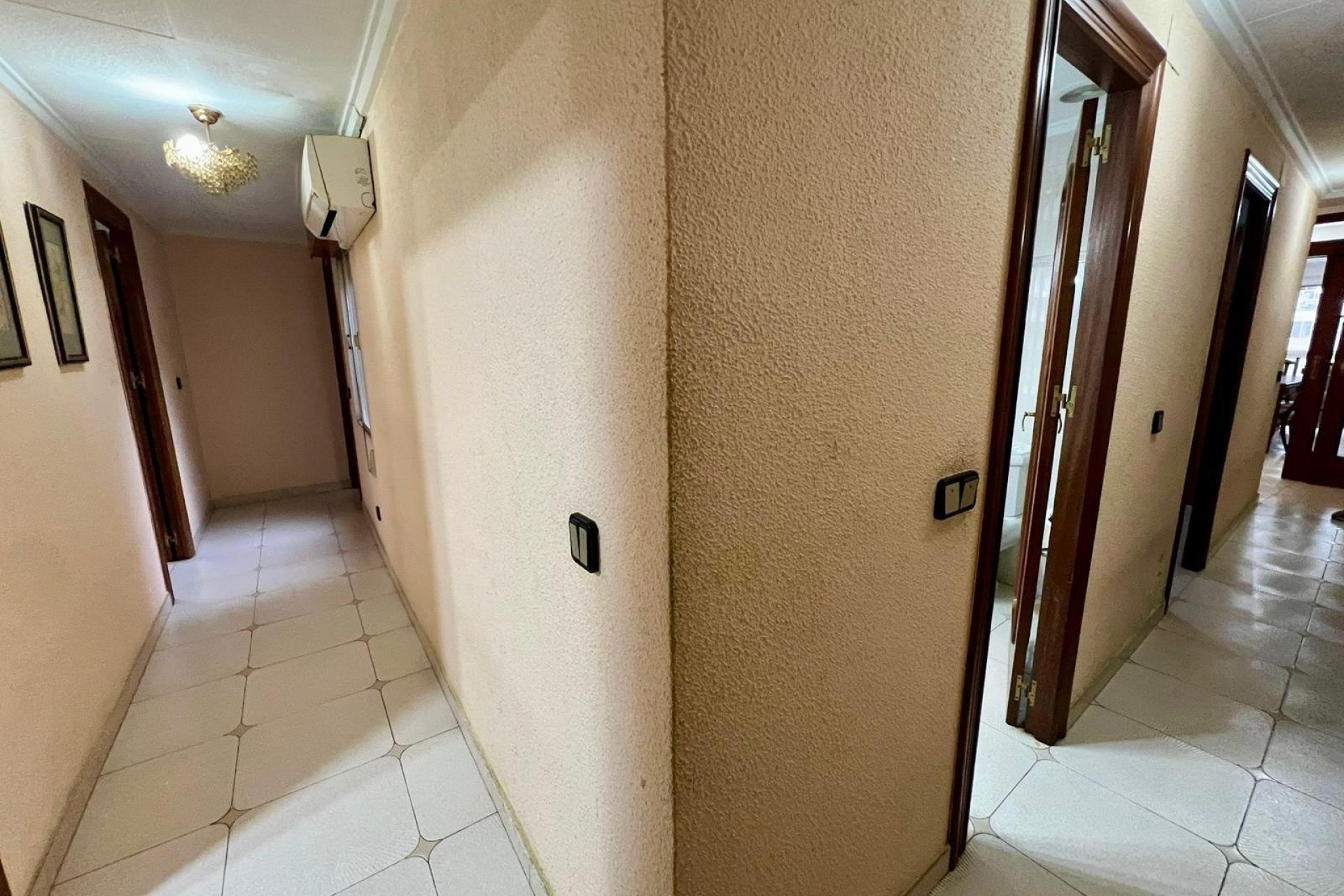 Resale - Wohnung / Appartement -
Torrevieja - Center