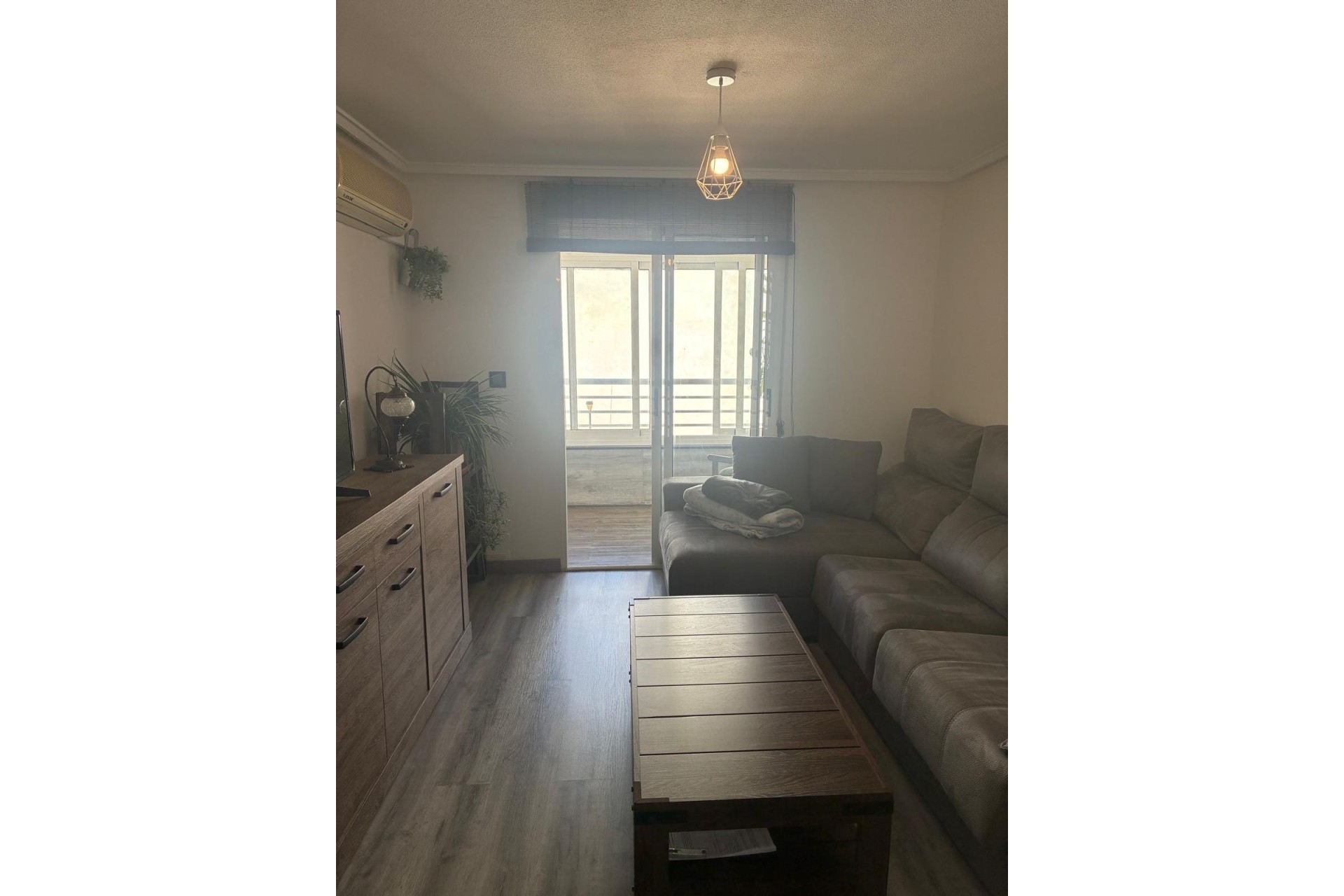 Resale - Wohnung / Appartement -
Torrevieja - Center