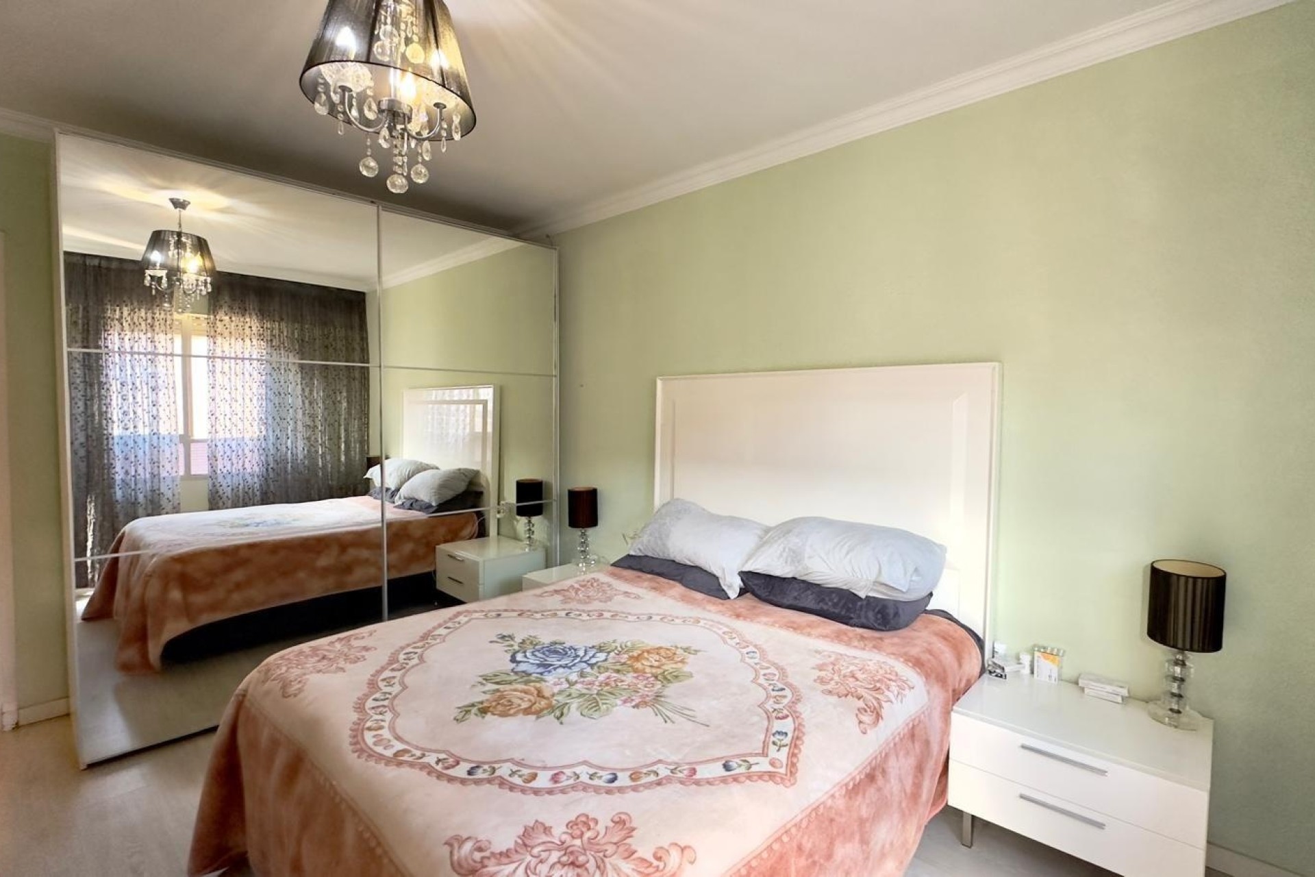 Resale - Wohnung / Appartement -
Torrevieja - Center