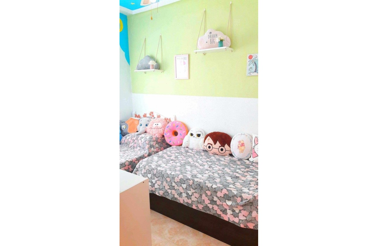 Resale - Wohnung / Appartement -
Torrevieja - Center