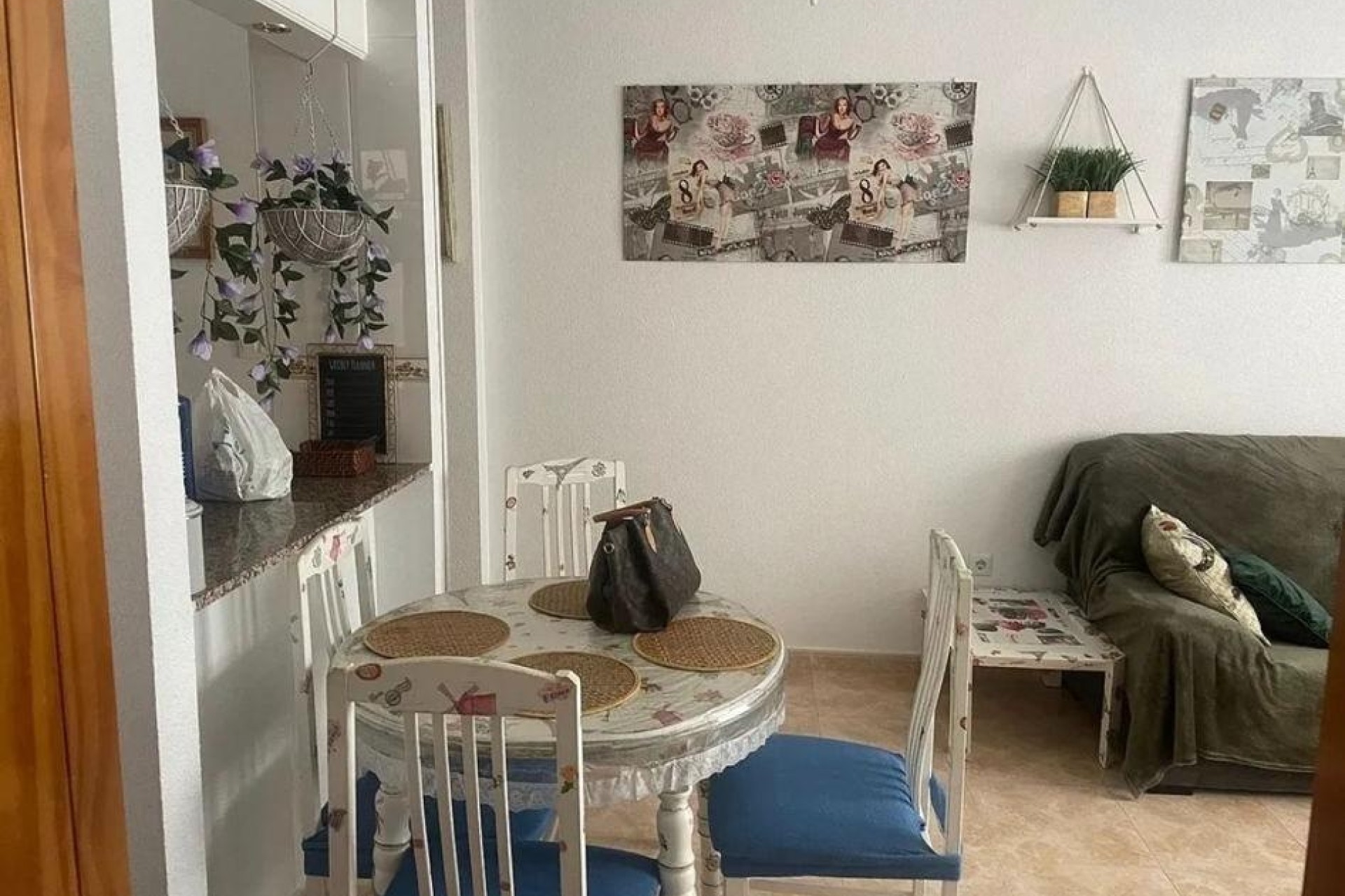 Resale - Wohnung / Appartement -
Torrevieja - Center