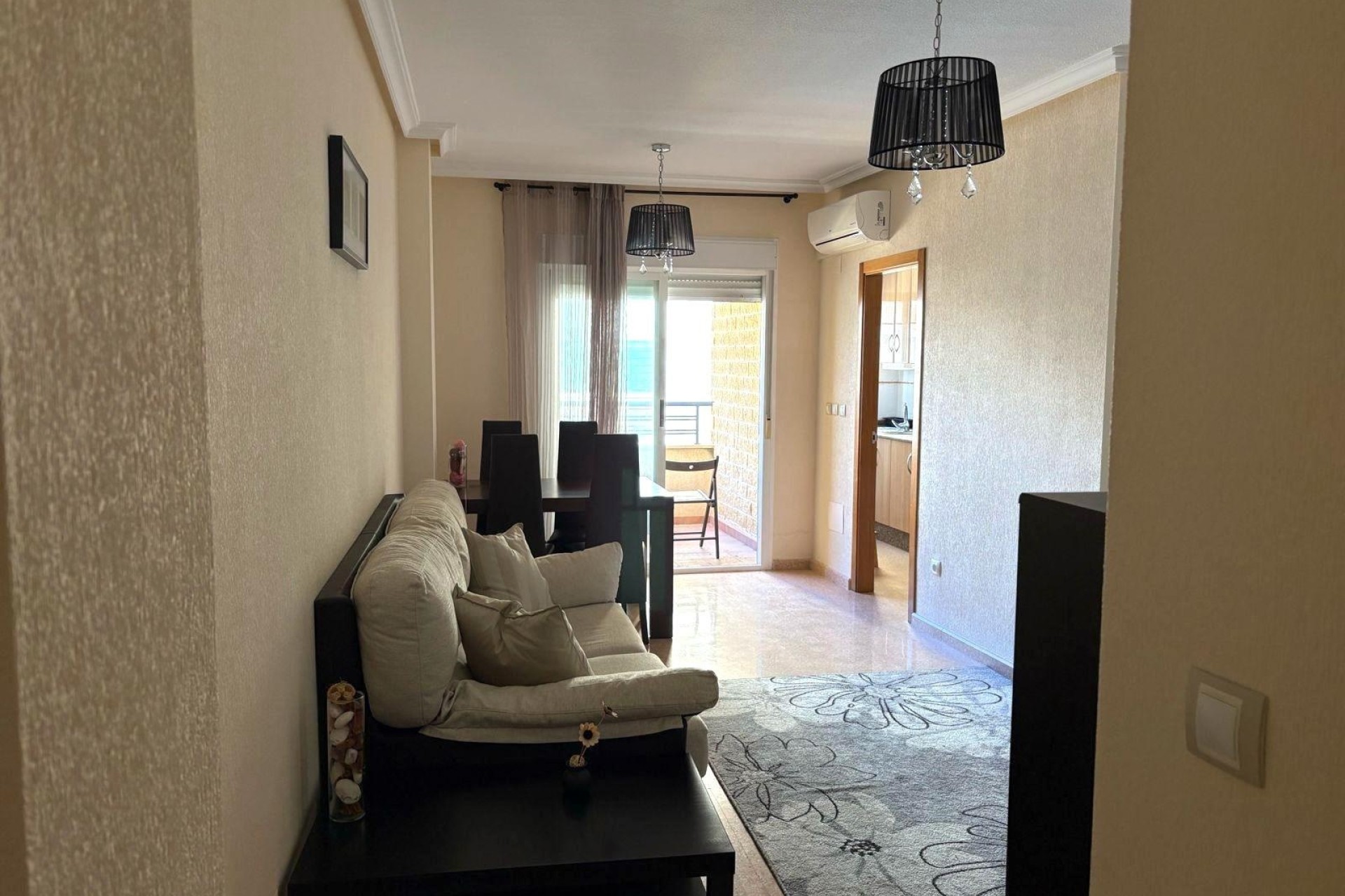 Resale - Wohnung / Appartement -
Torrevieja - Center