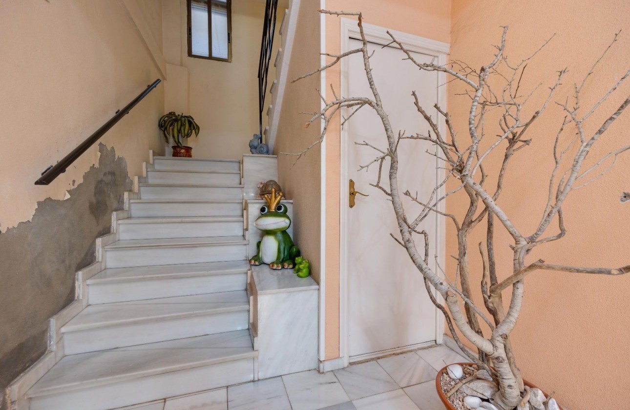 Resale - Wohnung / Appartement -
Torrevieja - Center