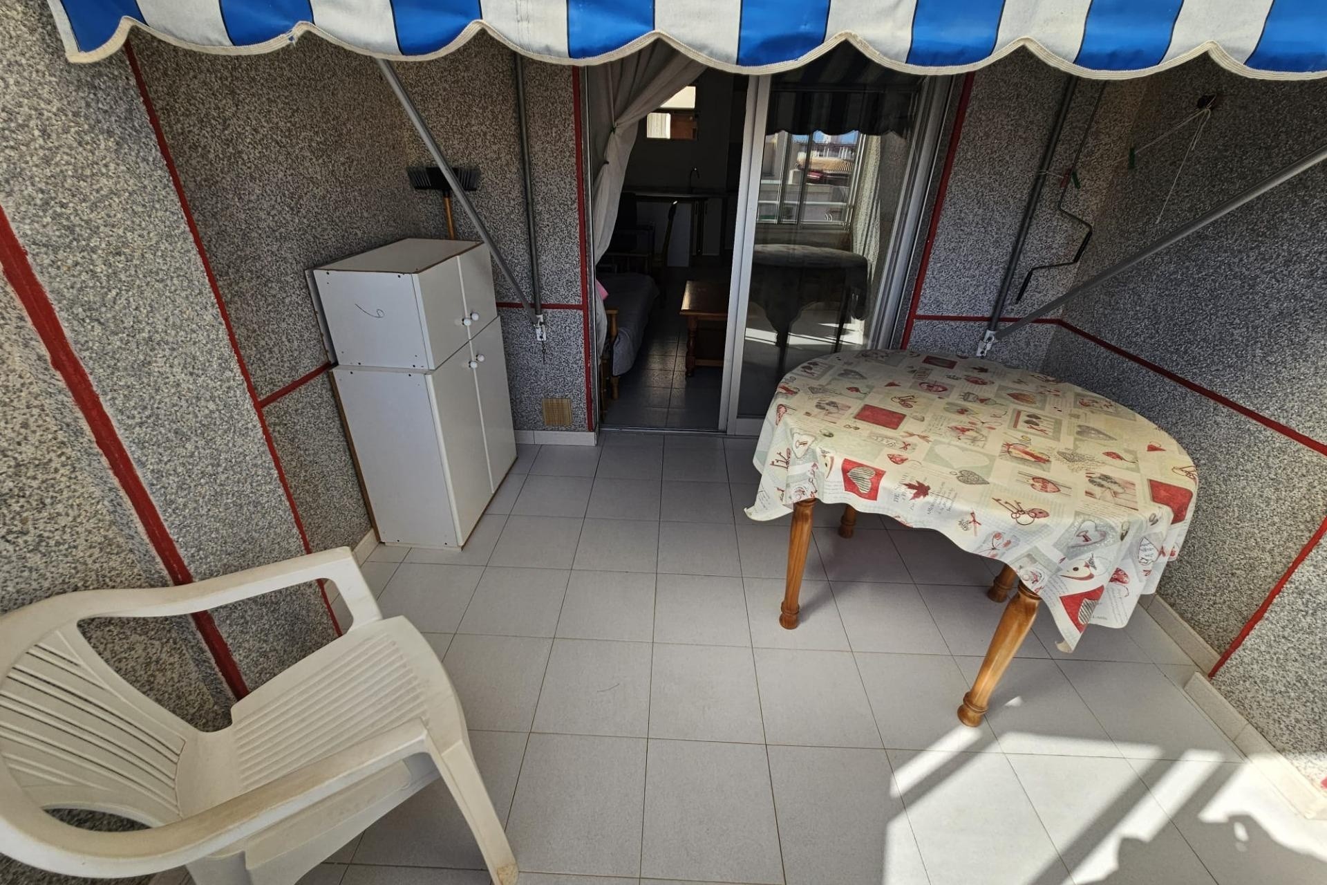 Resale - Wohnung / Appartement -
Torrevieja - Center
