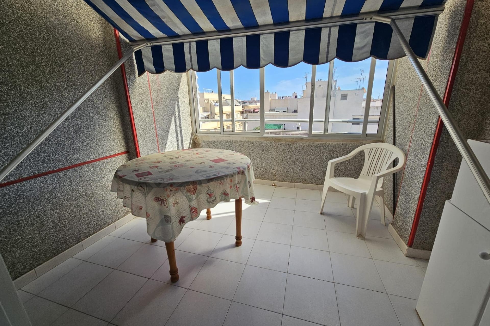 Resale - Wohnung / Appartement -
Torrevieja - Center