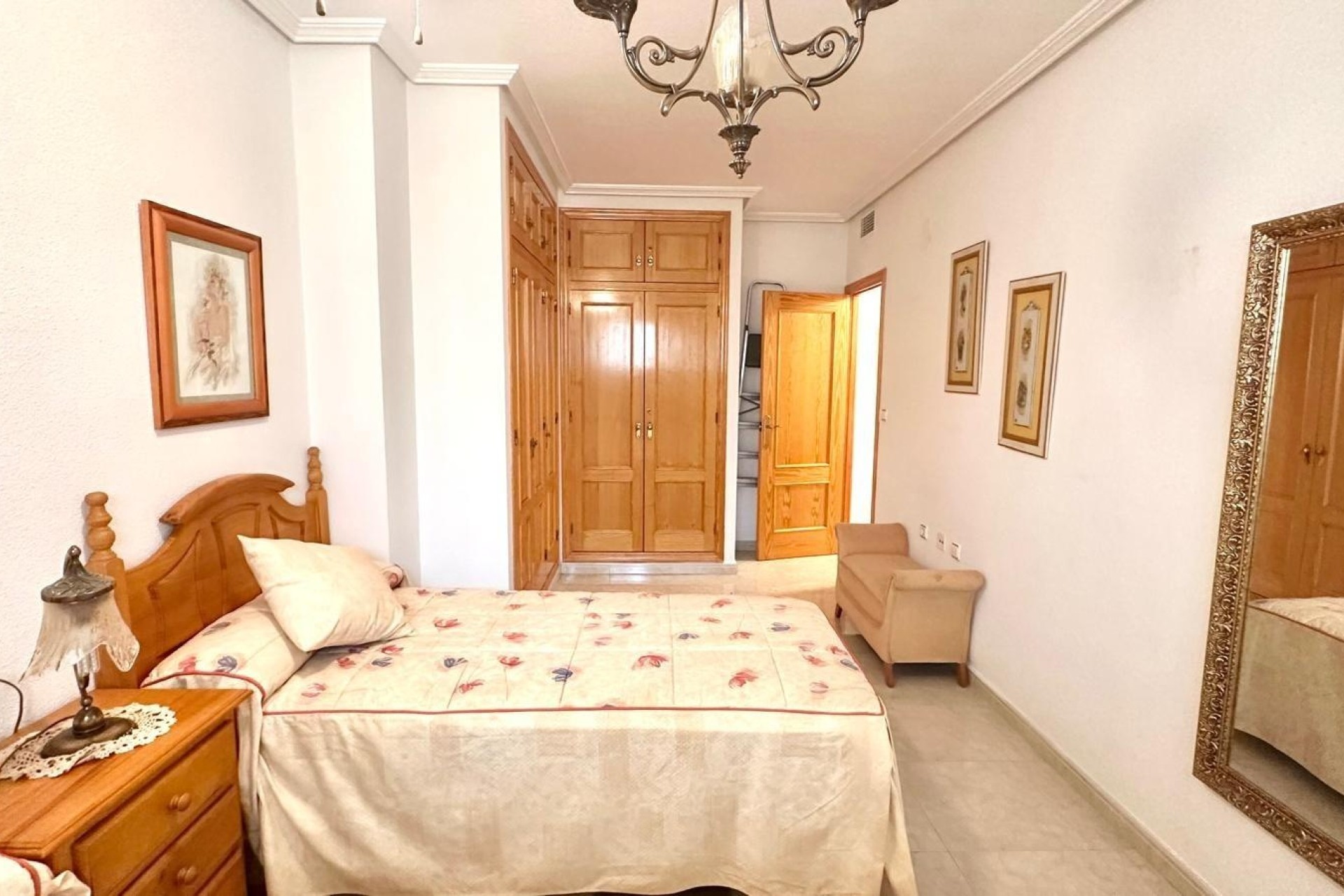 Resale - Wohnung / Appartement -
Torrevieja - Center