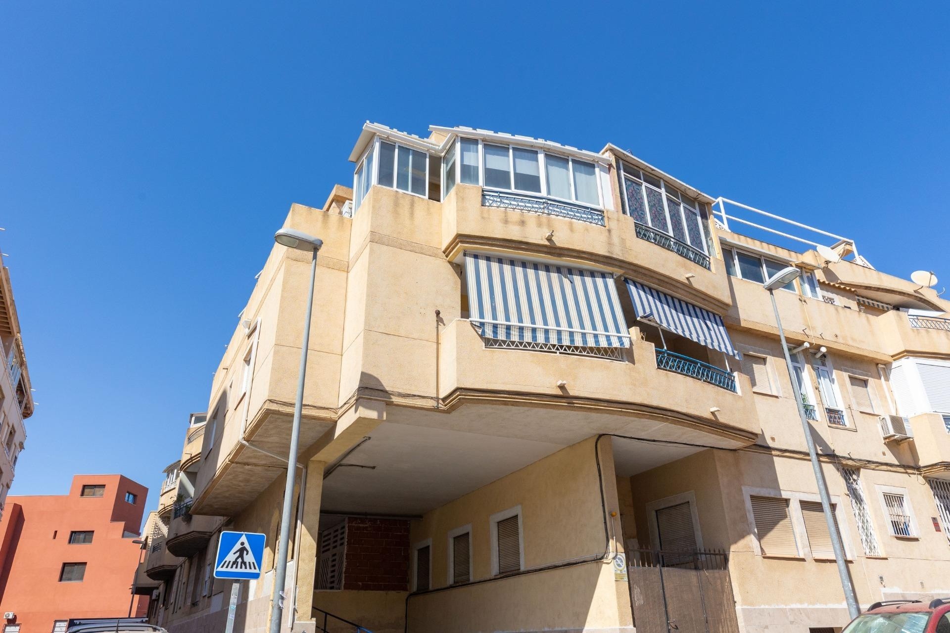 Resale - Wohnung Appartement -
Torrevieja - Centro