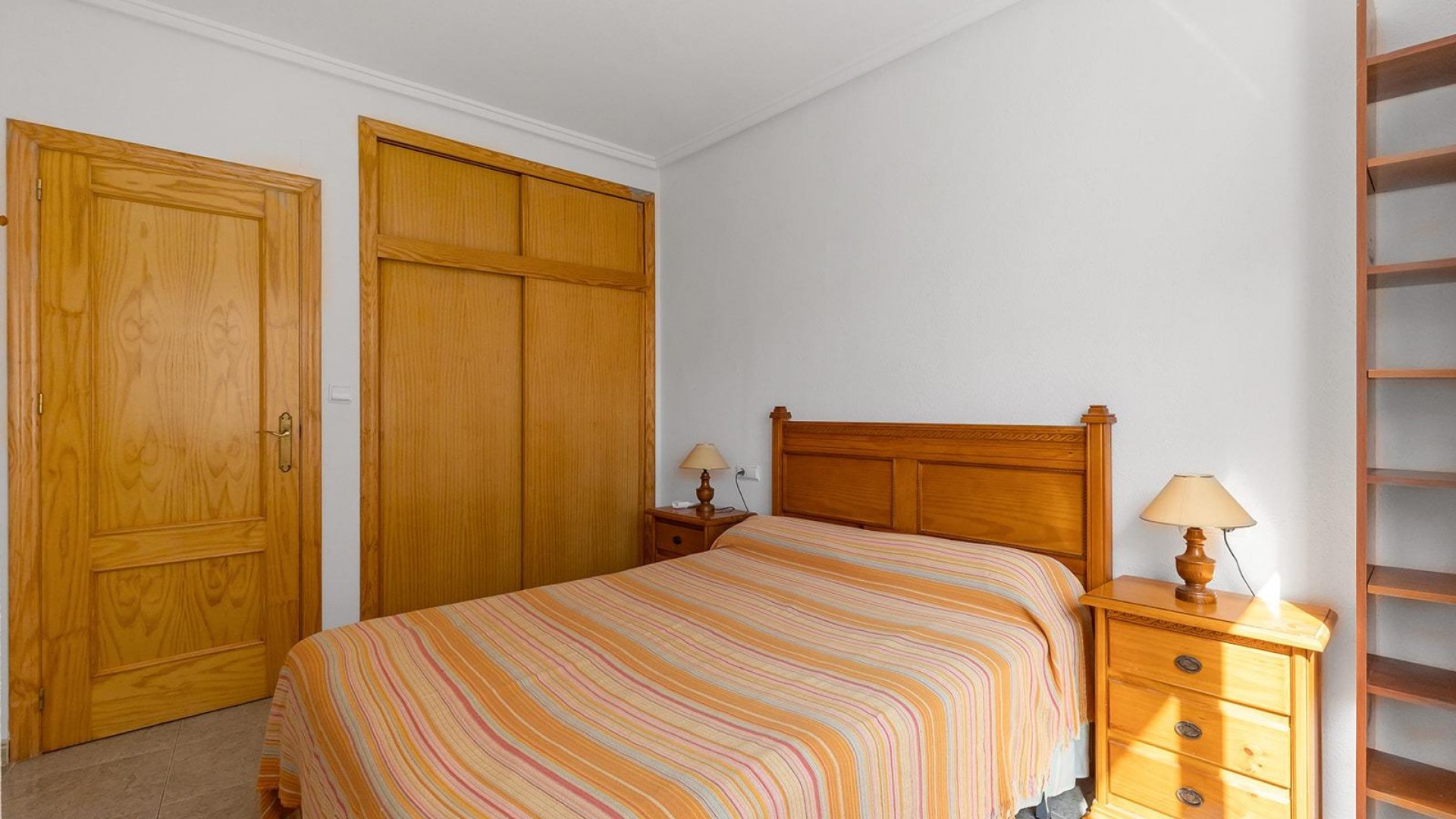 Resale - Wohnung Appartement -
Torrevieja - Centro