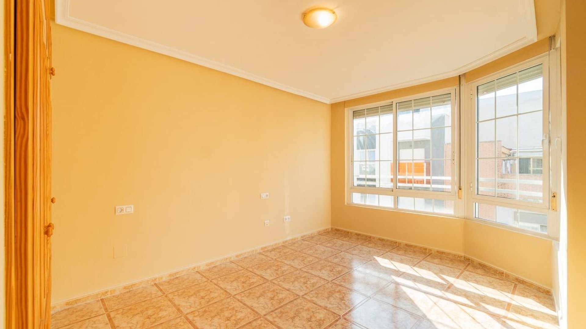 Resale - Wohnung Appartement -
Torrevieja - Centro